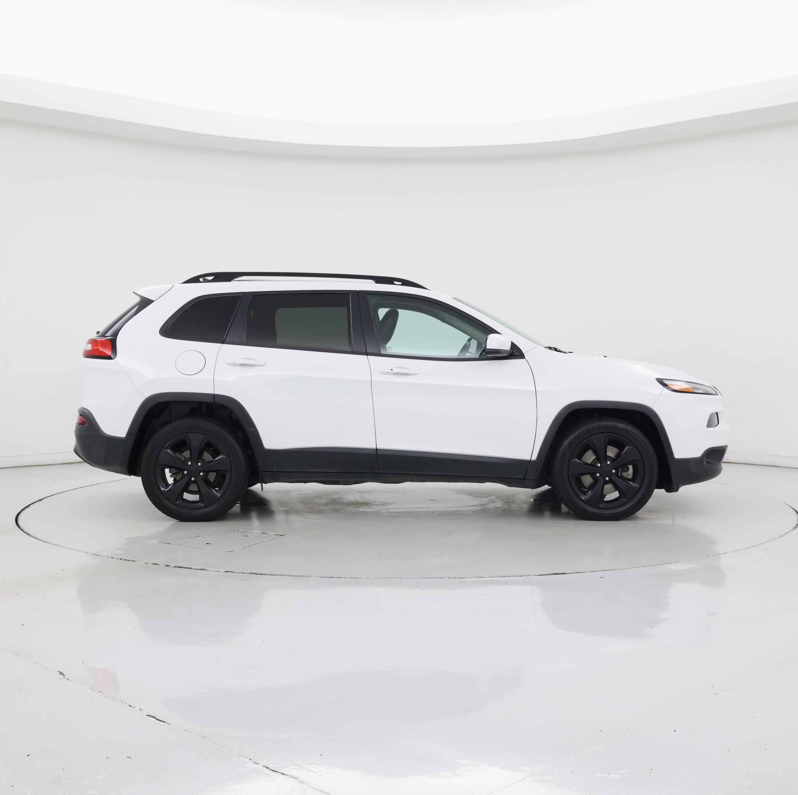 Thumbnail: 2016 Jeep Cherokee - 7