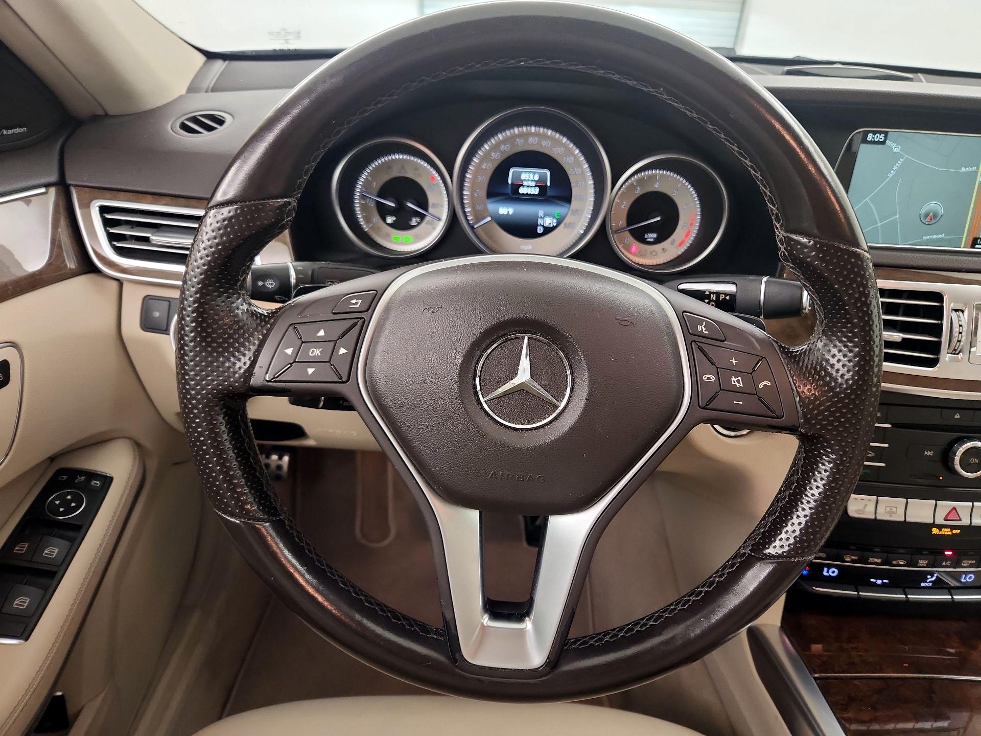 Thumbnail: 2016 Mercedes-Benz E-Class - 10