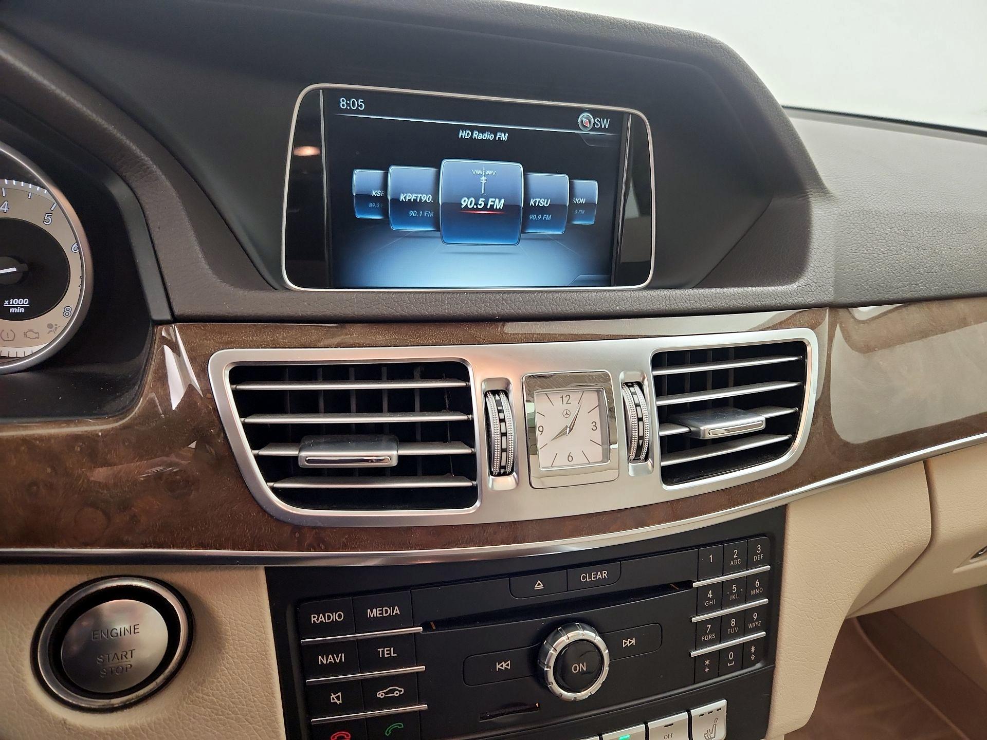 Thumbnail: 2016 Mercedes-Benz E-Class - 16