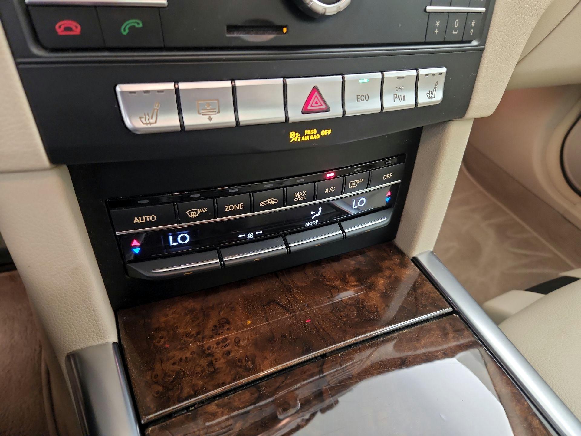 Thumbnail: 2016 Mercedes-Benz E-Class - 17