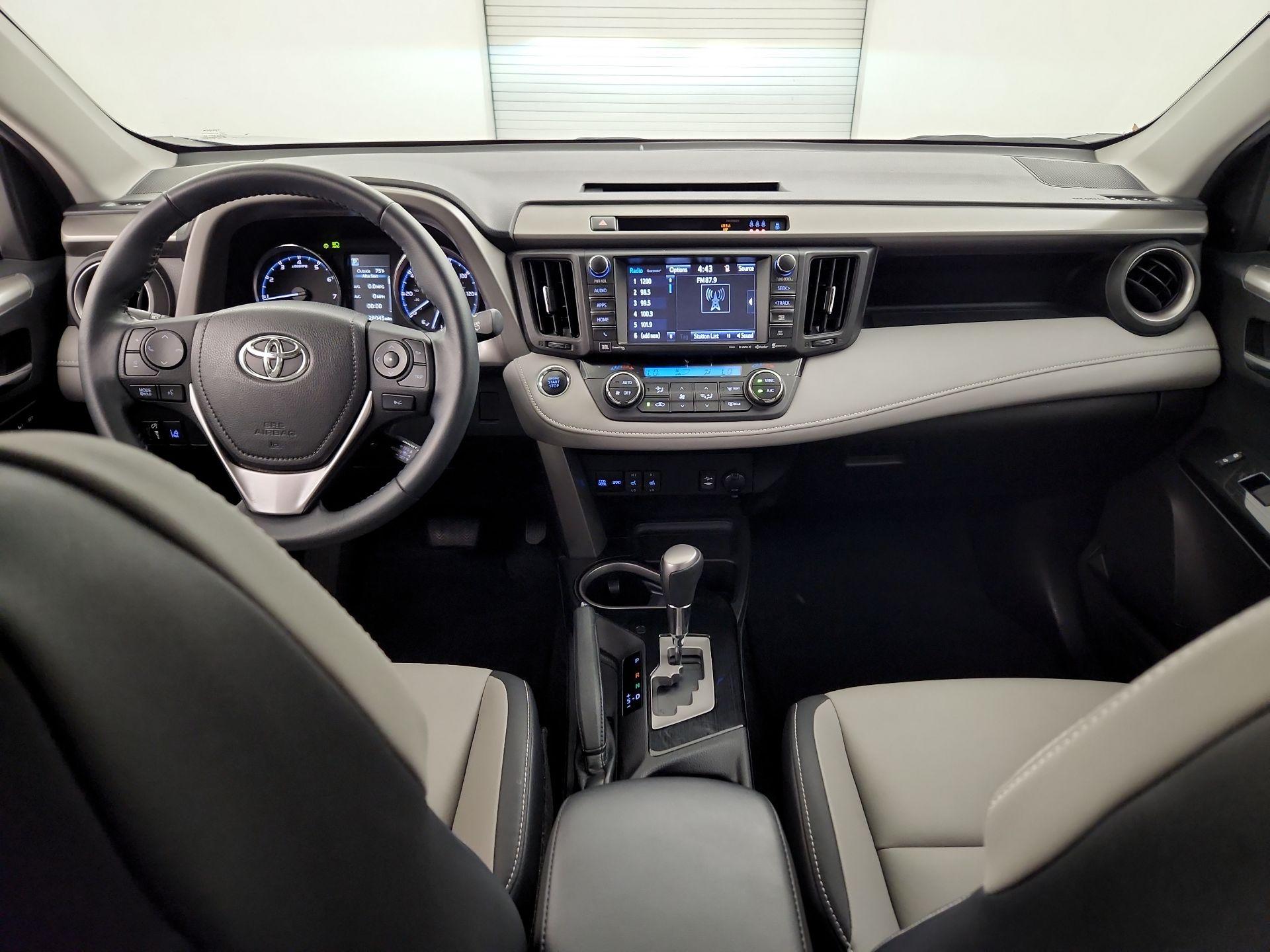 Thumbnail: 2018 Toyota RAV4 - 9