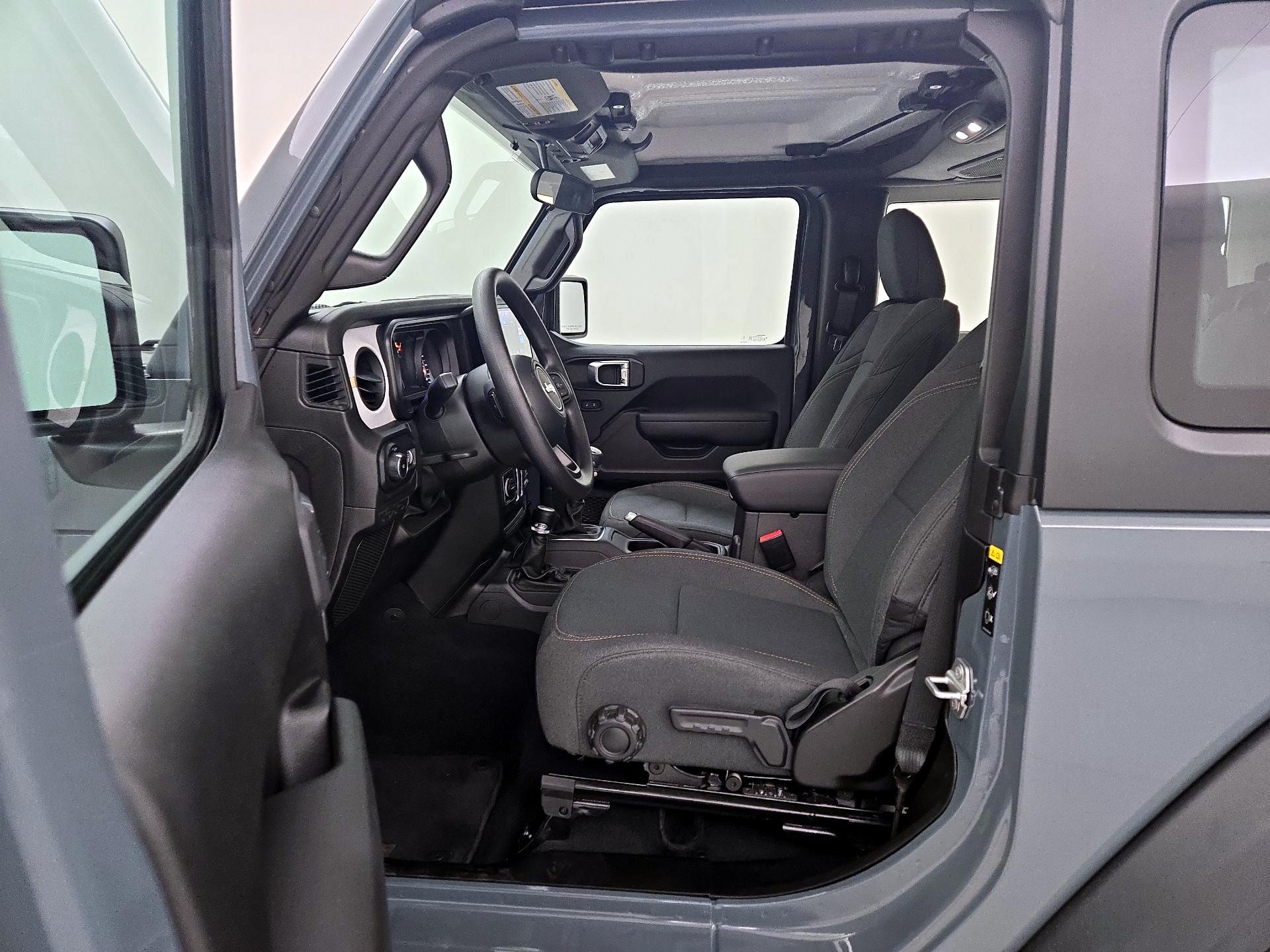 Thumbnail: 2025 Jeep Wrangler - 9