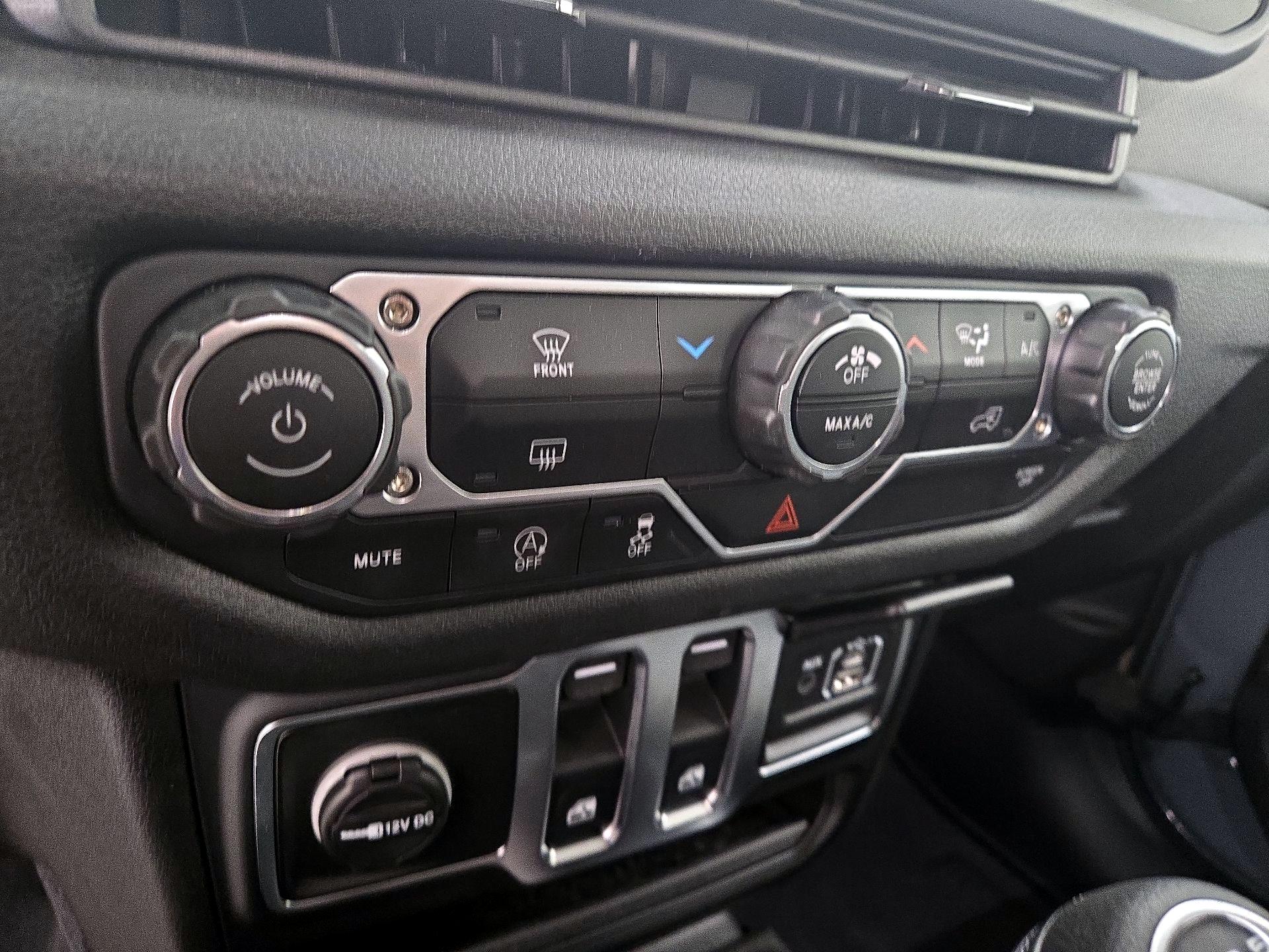 Thumbnail: 2025 Jeep Wrangler - 13