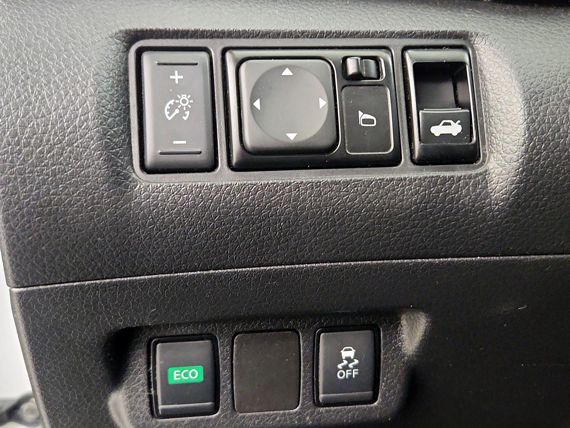 Thumbnail: 2019 Nissan Sentra - 13