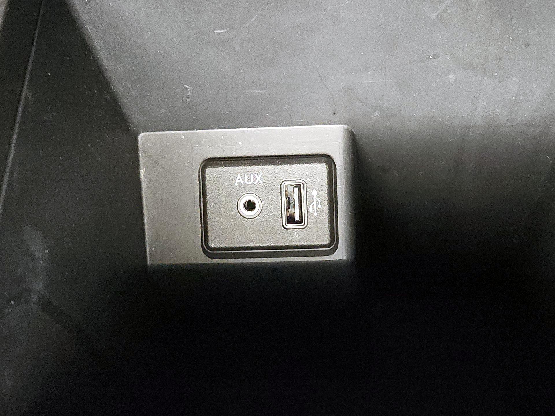 Thumbnail: 2019 Nissan Sentra - 18