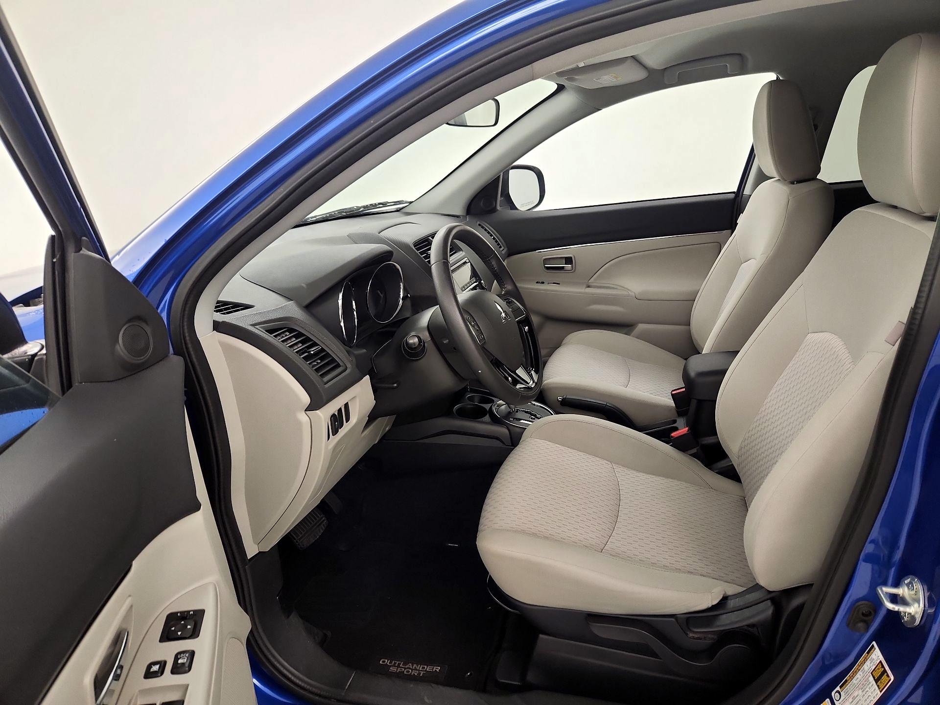 Thumbnail: 2017 Mitsubishi Outlander Sport - 11