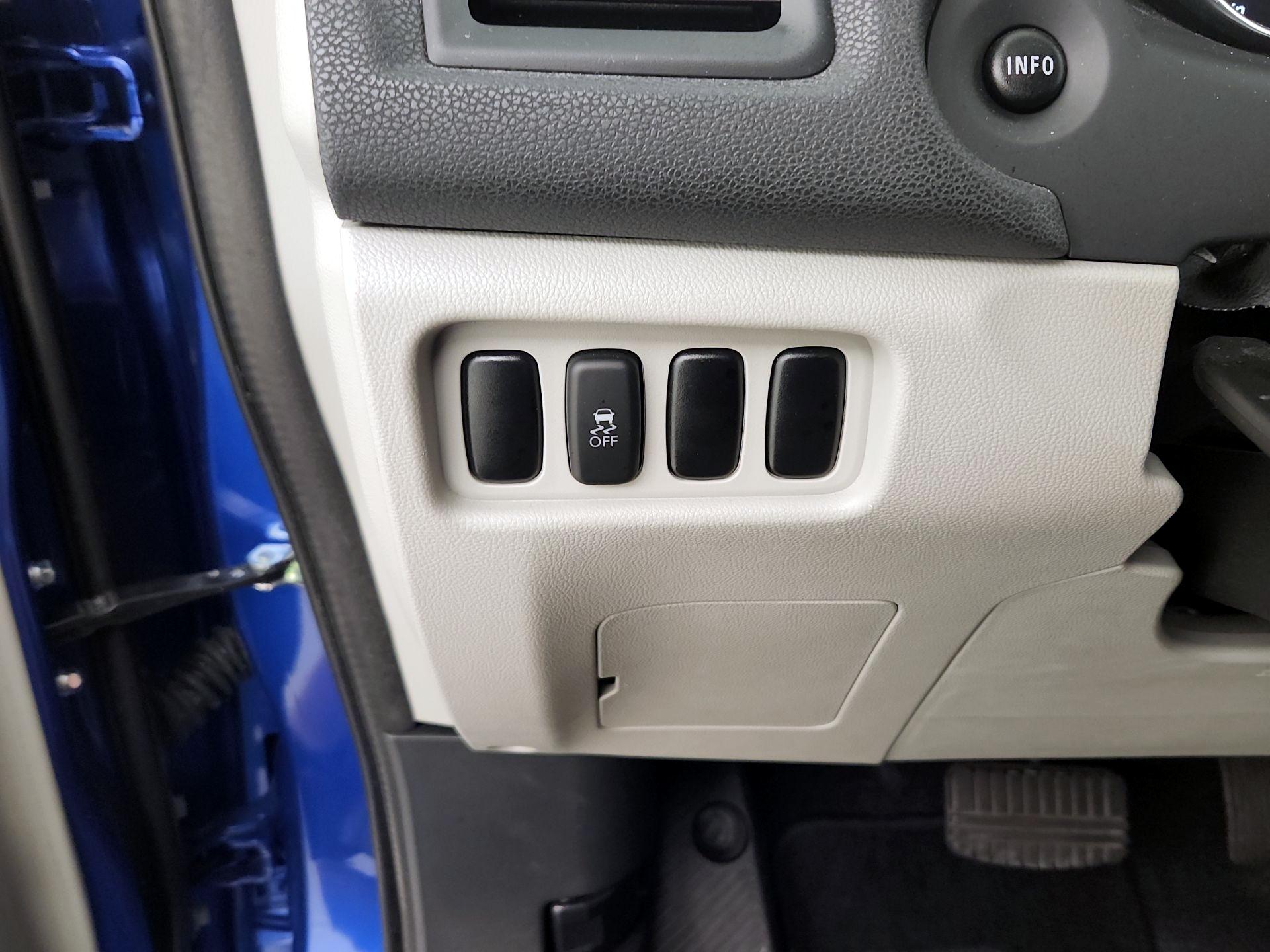 Thumbnail: 2017 Mitsubishi Outlander Sport - 13