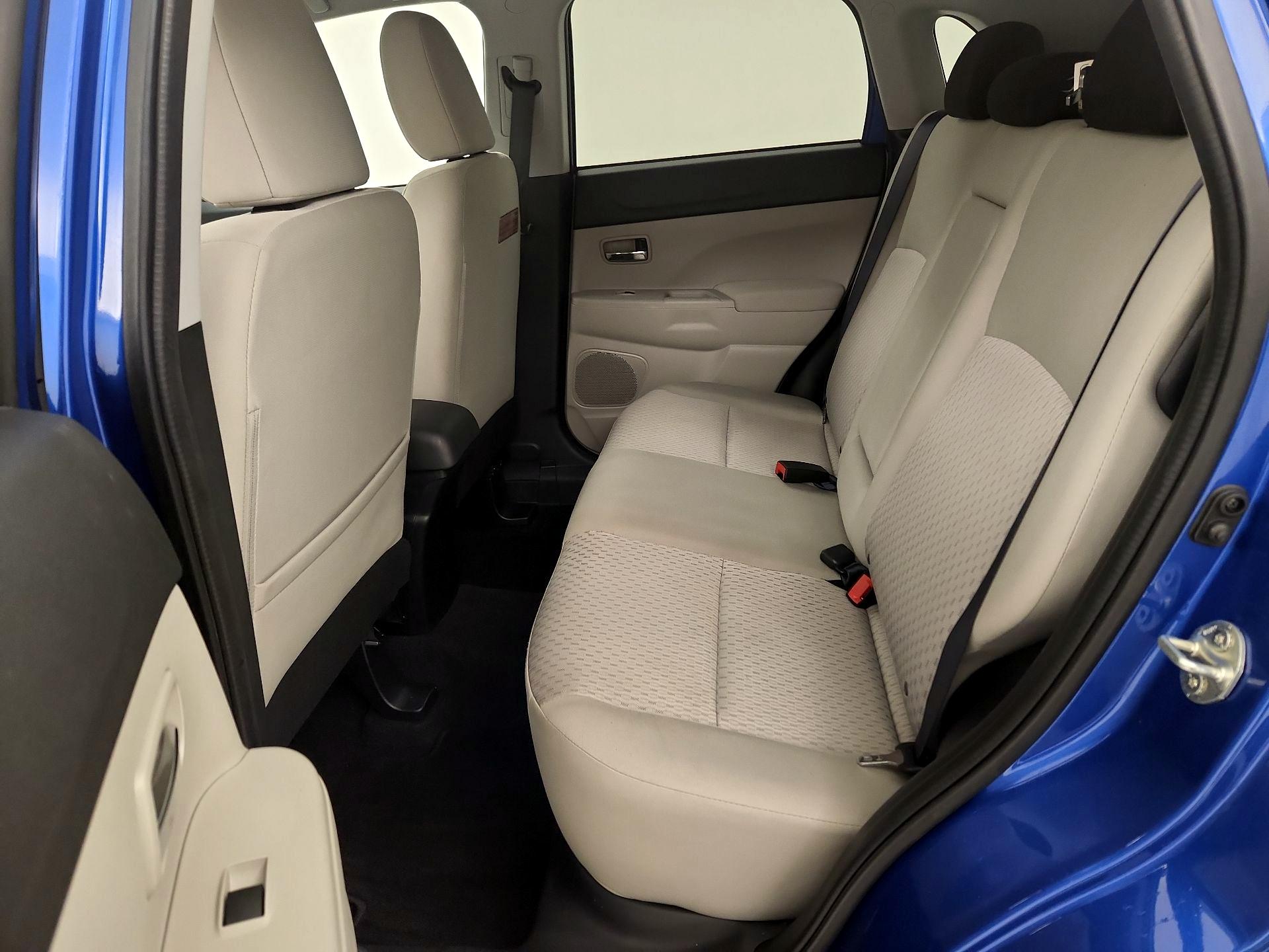 Thumbnail: 2017 Mitsubishi Outlander Sport - 18