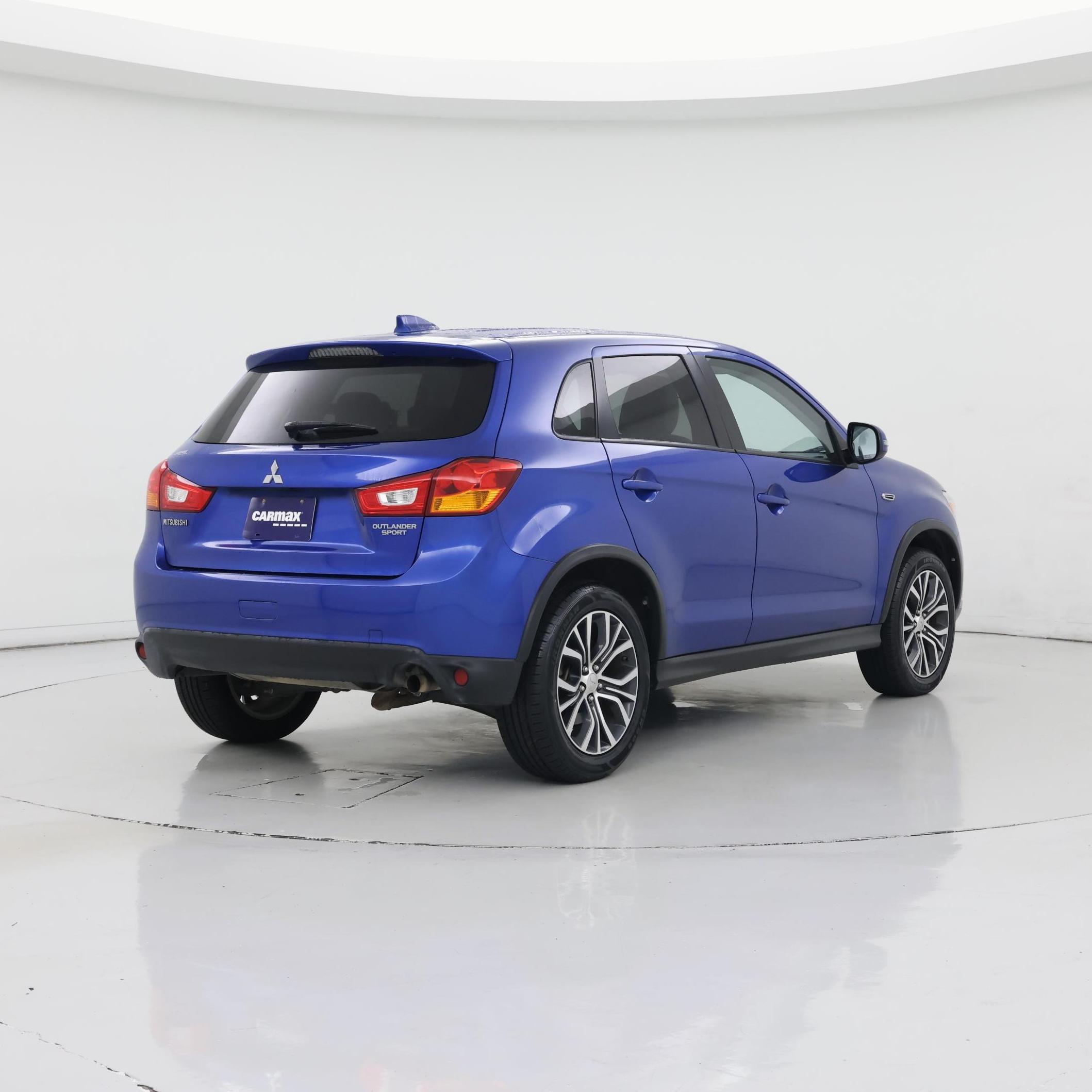 Thumbnail: 2017 Mitsubishi Outlander Sport - 8