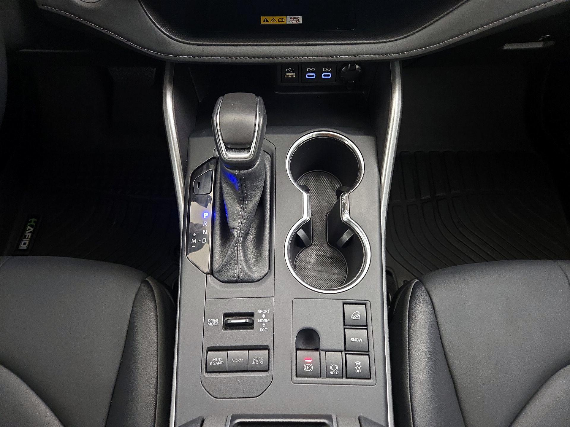 Thumbnail: 2025 Toyota Highlander - 15