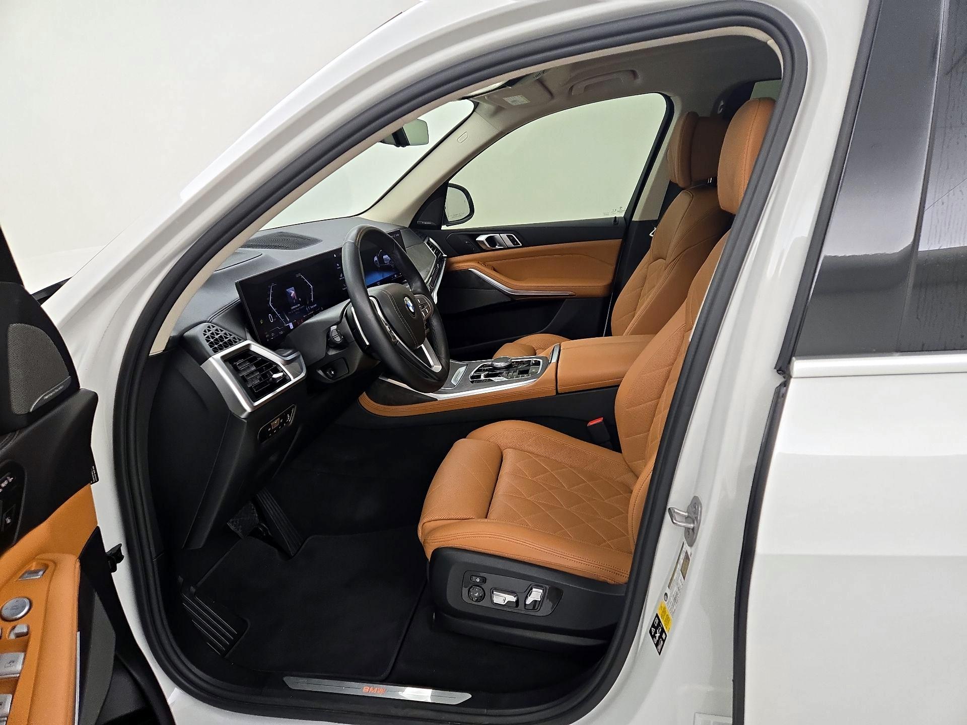 Thumbnail: 2023 BMW X7 - 9