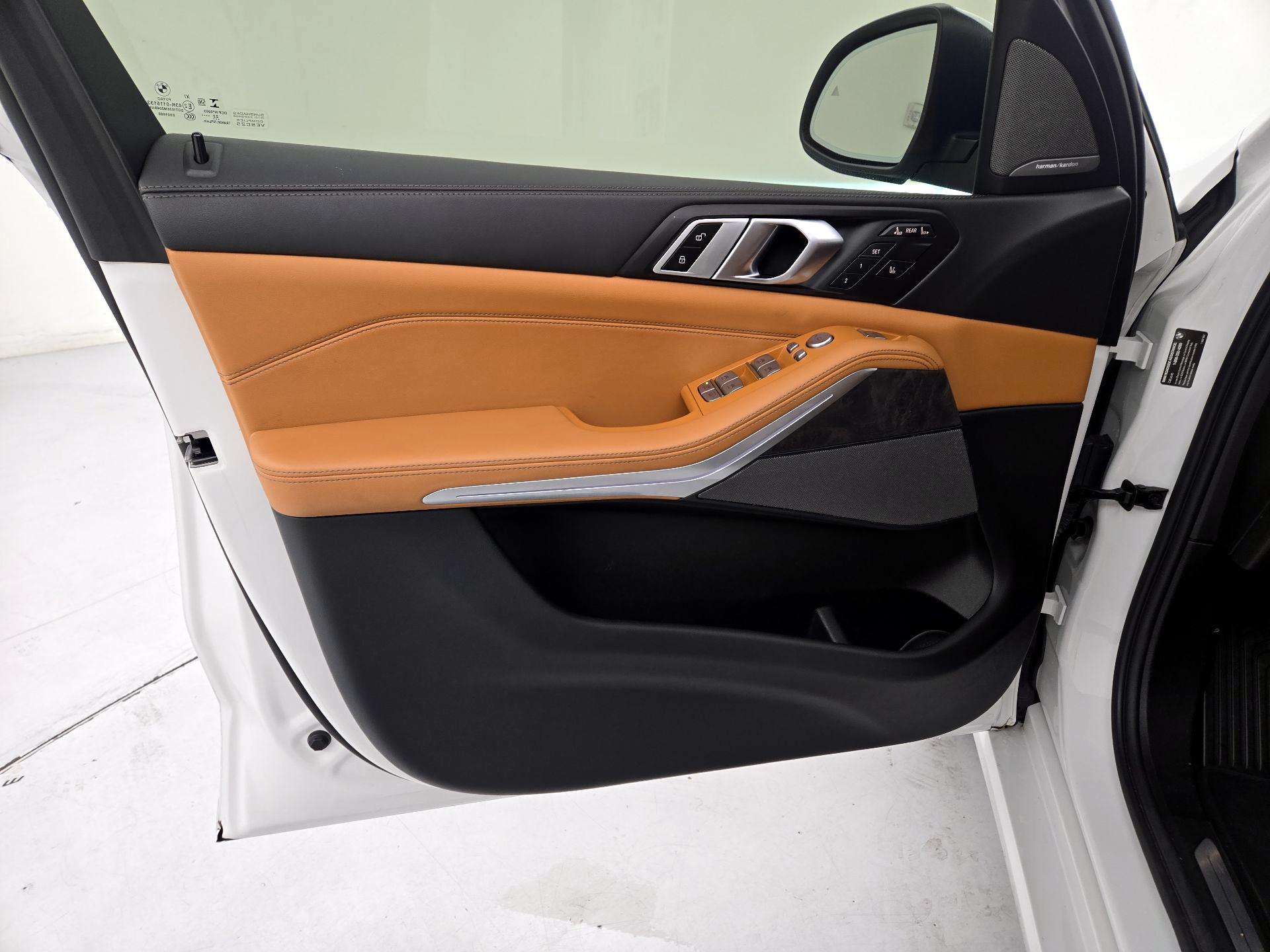 Thumbnail: 2023 BMW X7 - 10
