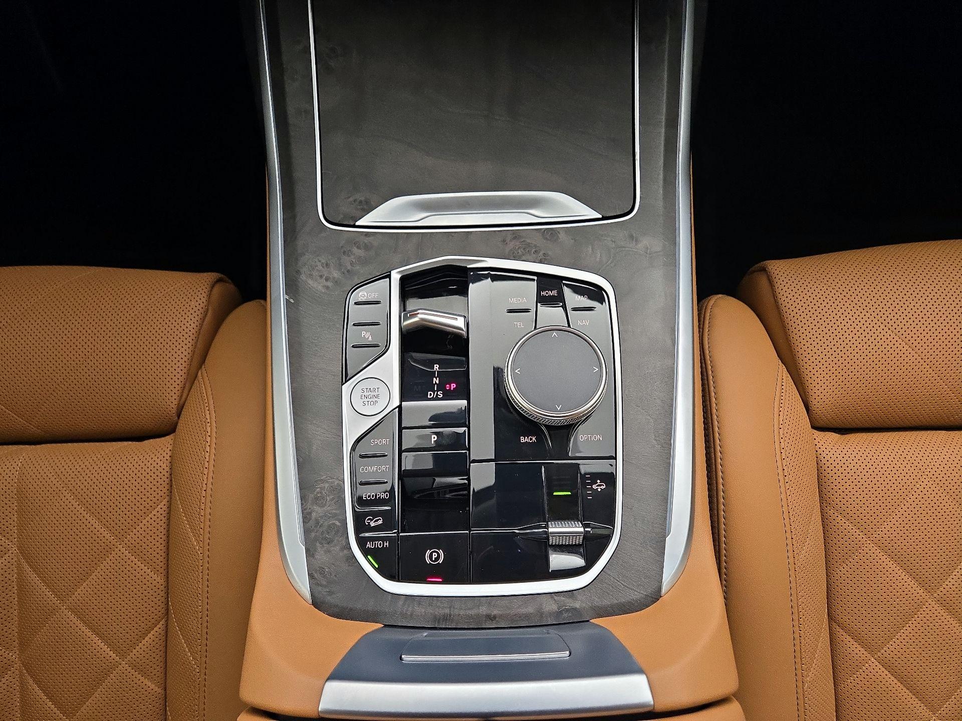 Thumbnail: 2023 BMW X7 - 16