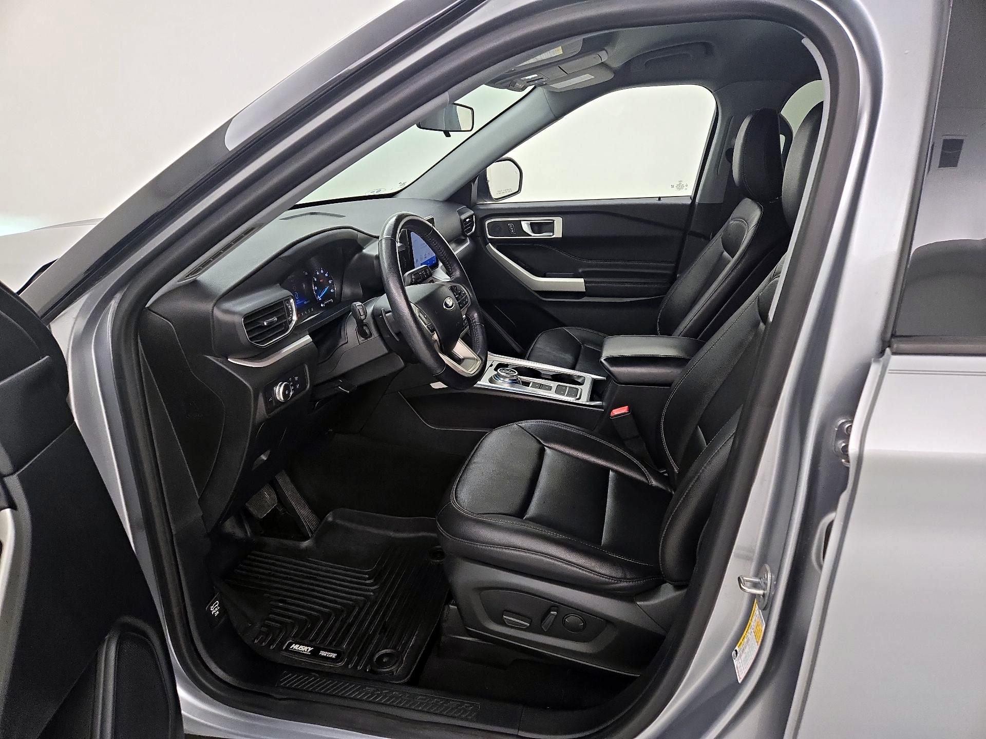 Thumbnail: 2020 Ford Explorer - 9