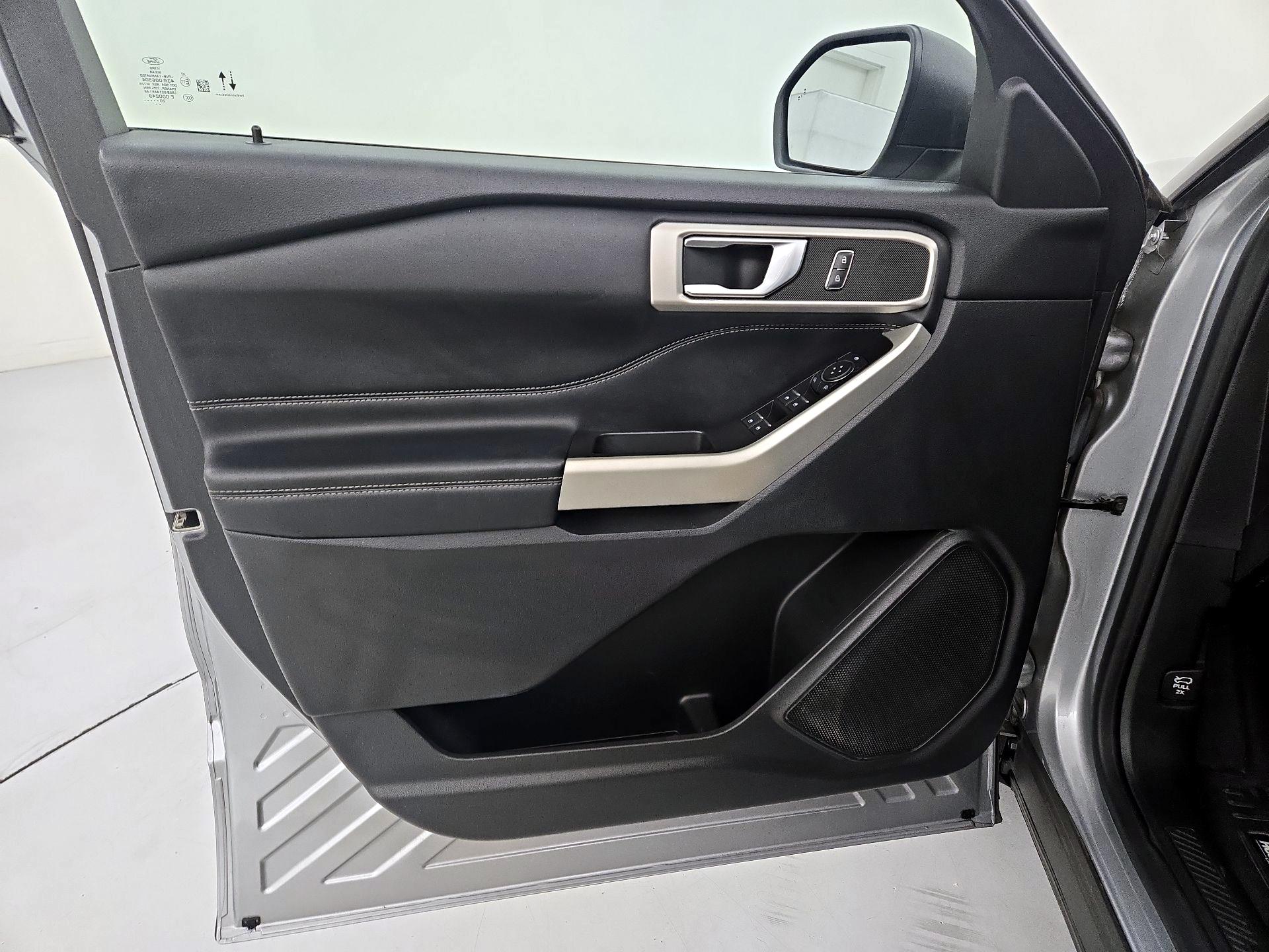Thumbnail: 2020 Ford Explorer - 10