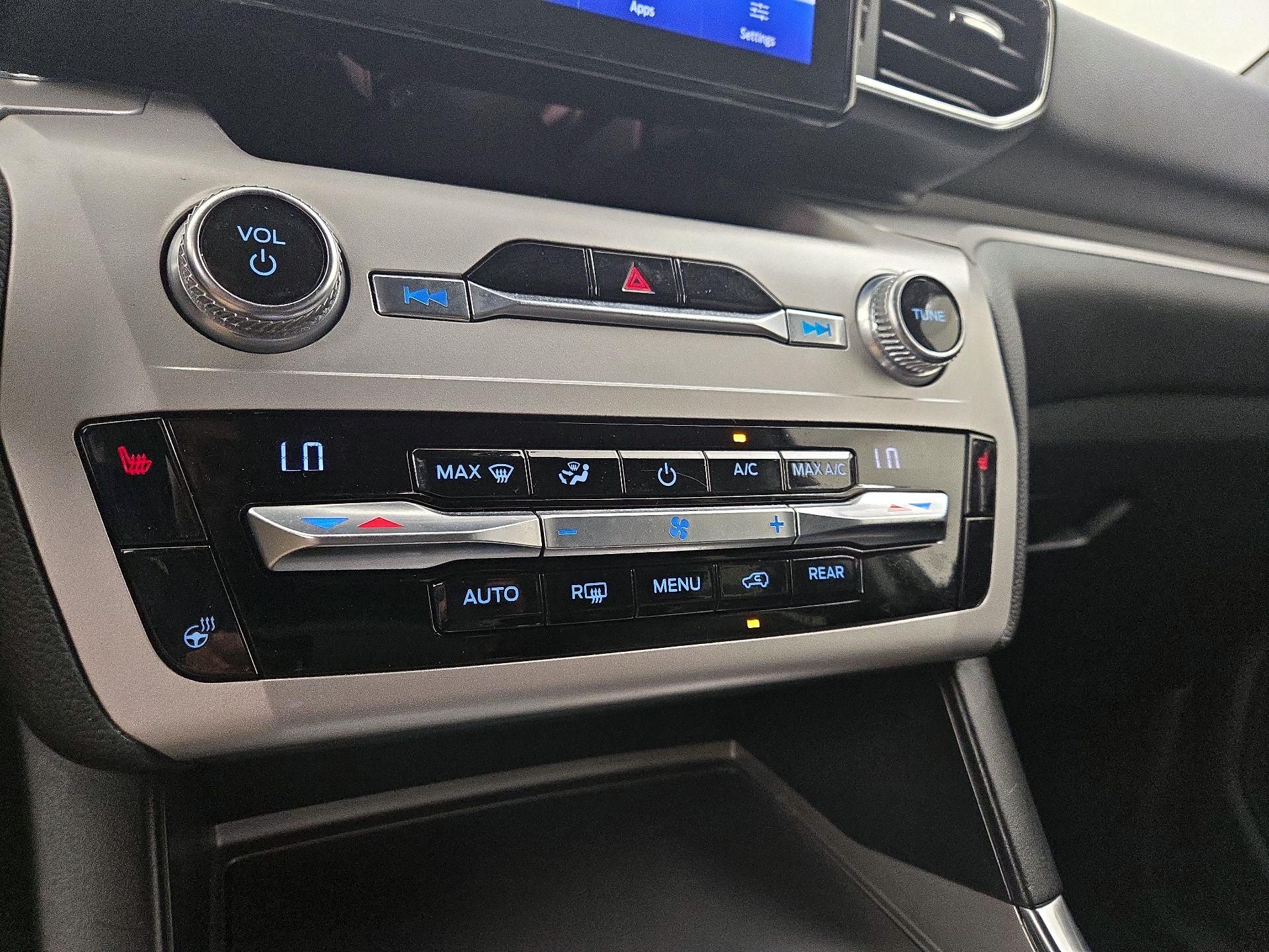 Thumbnail: 2020 Ford Explorer - 14