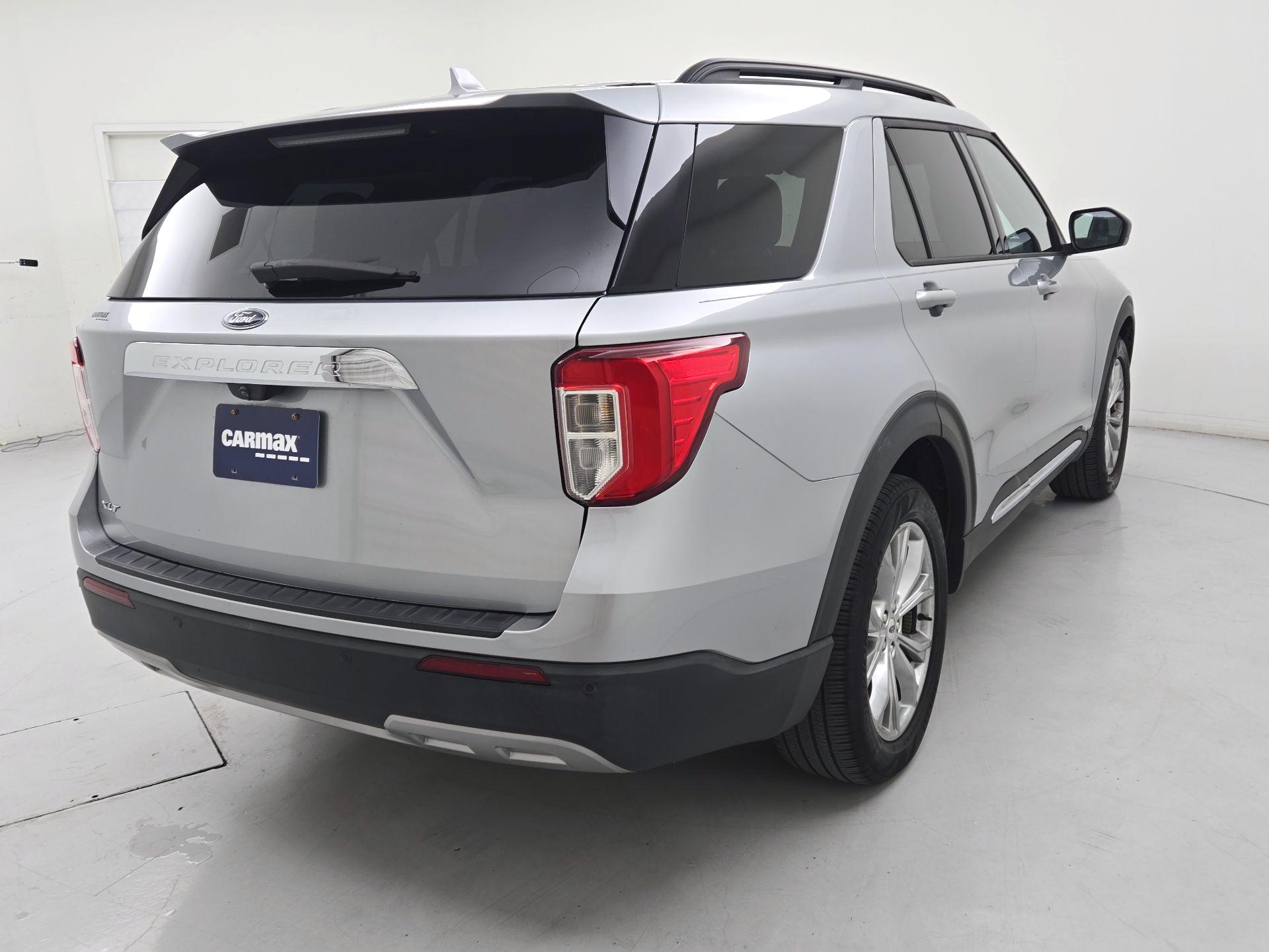 Thumbnail: 2020 Ford Explorer - 5