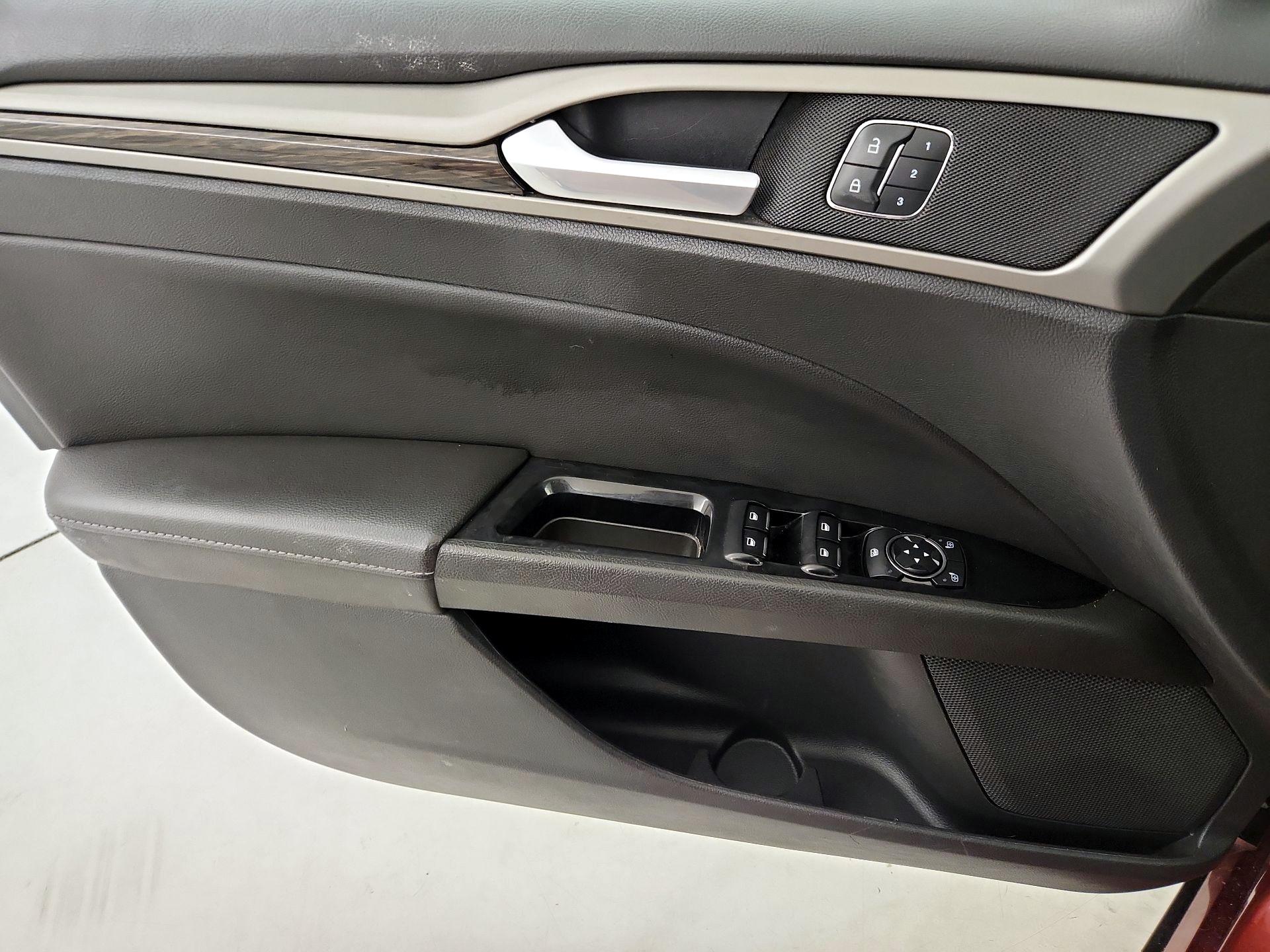 Thumbnail: 2014 Ford Fusion - 12