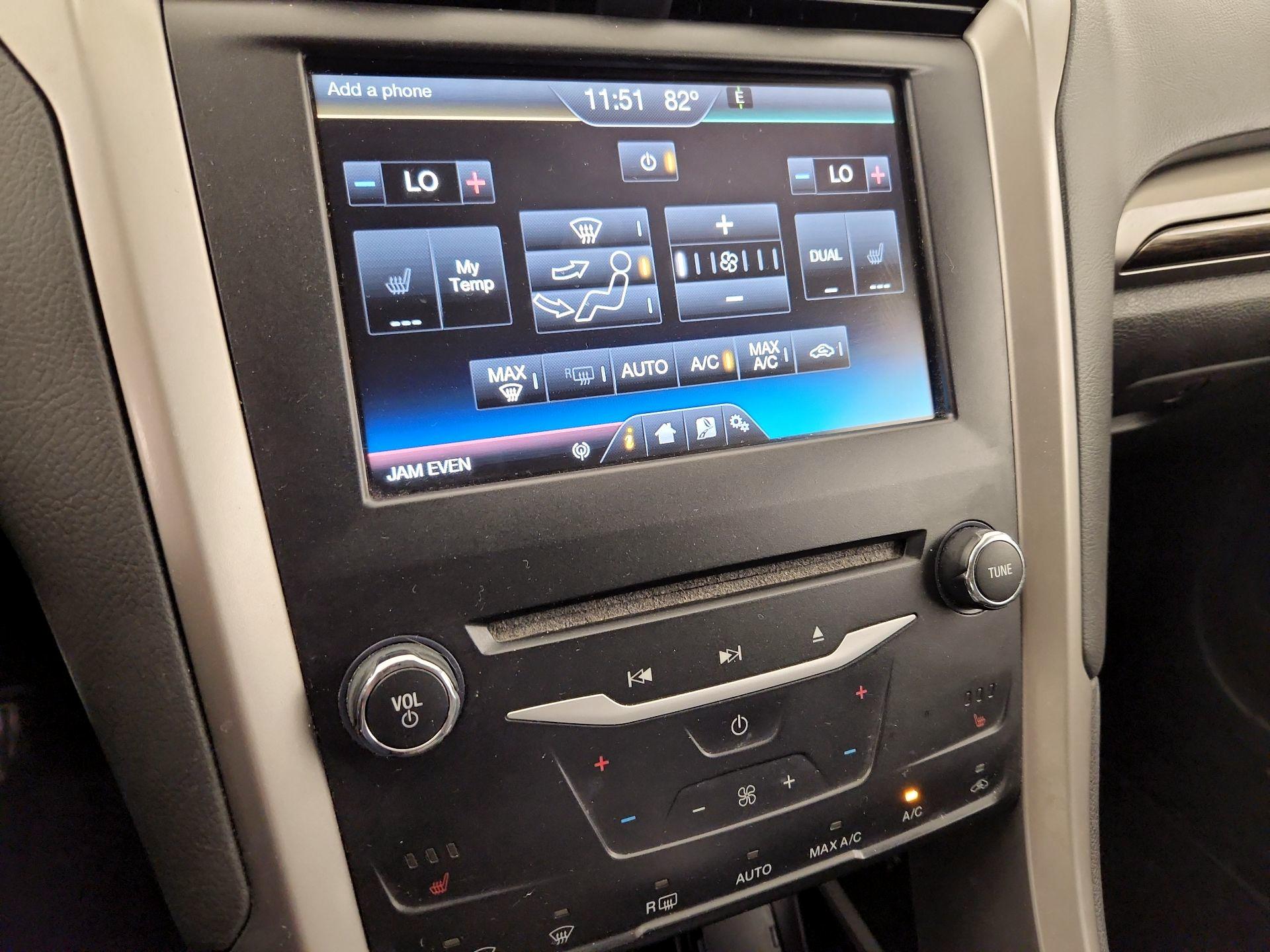 Thumbnail: 2014 Ford Fusion - 17