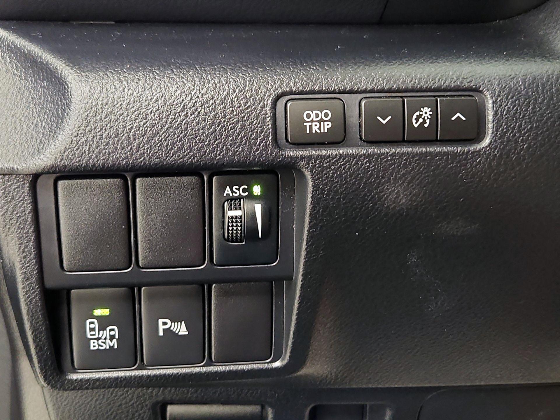 Thumbnail: 2017 Lexus RC - 13