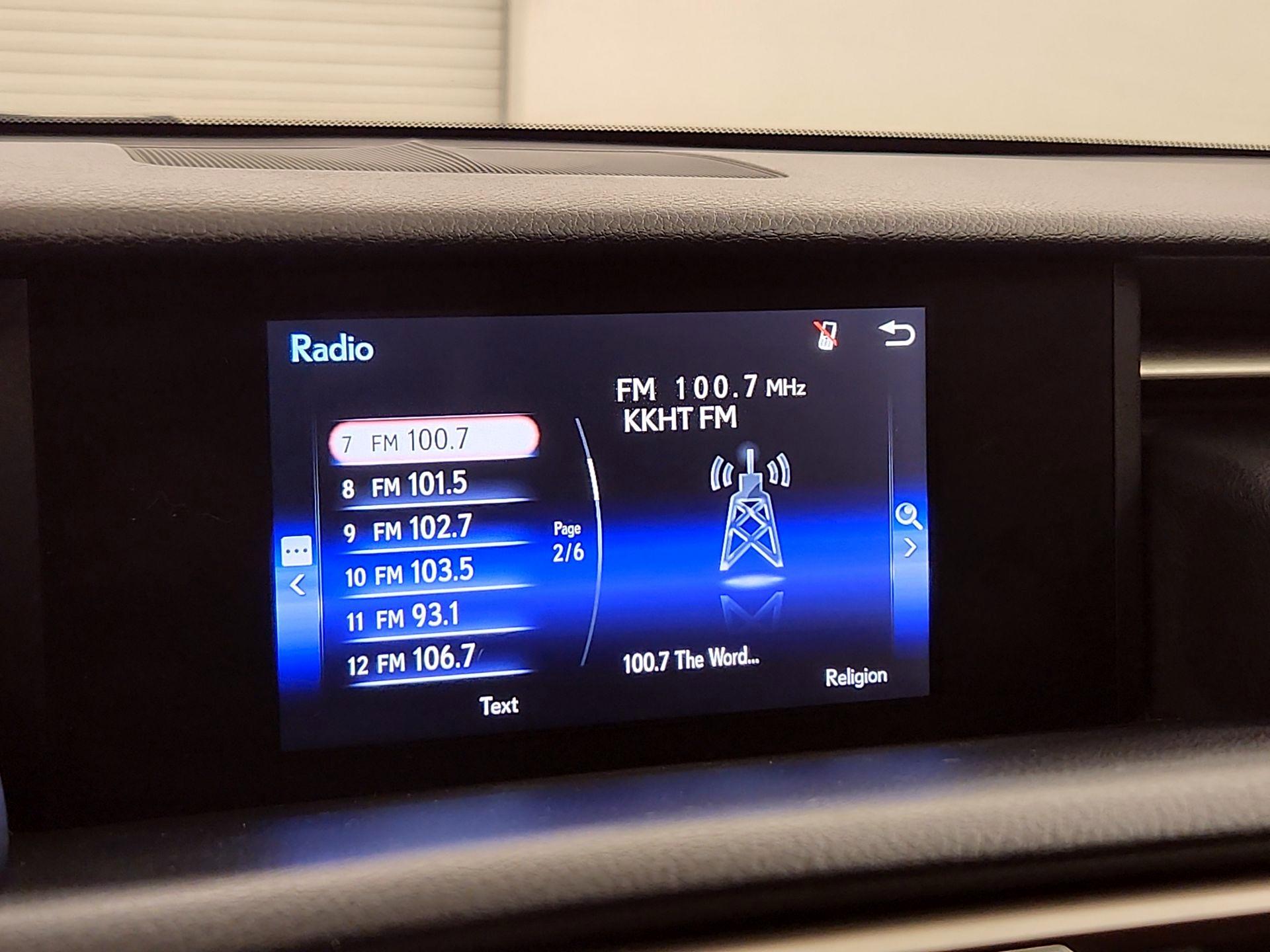 Thumbnail: 2017 Lexus RC - 15