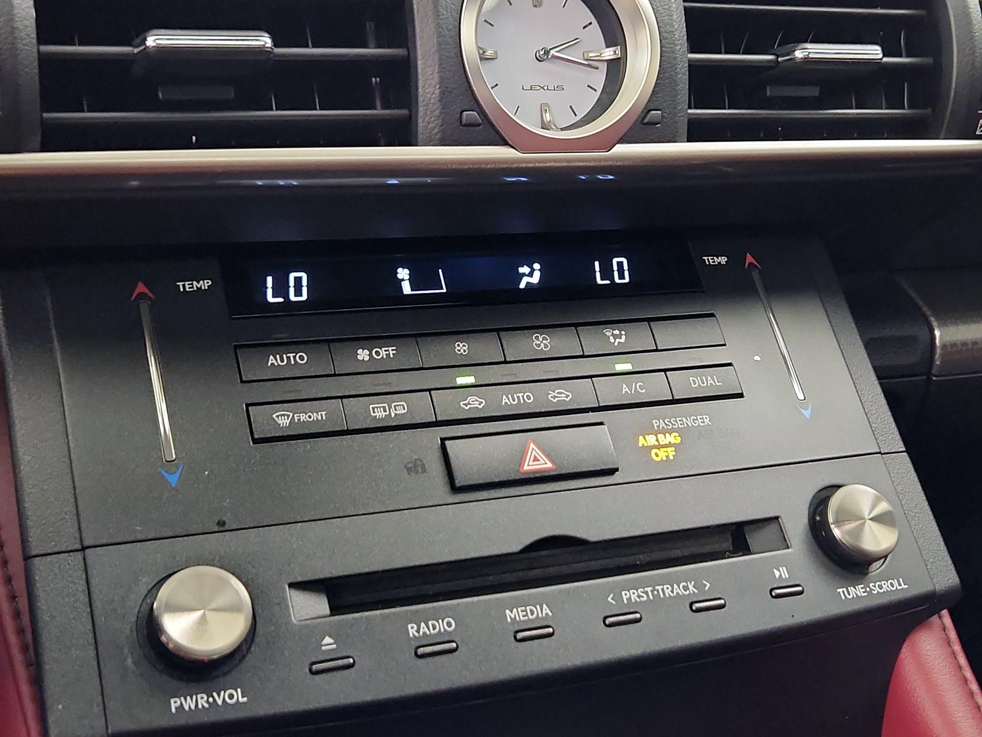 Thumbnail: 2017 Lexus RC - 16