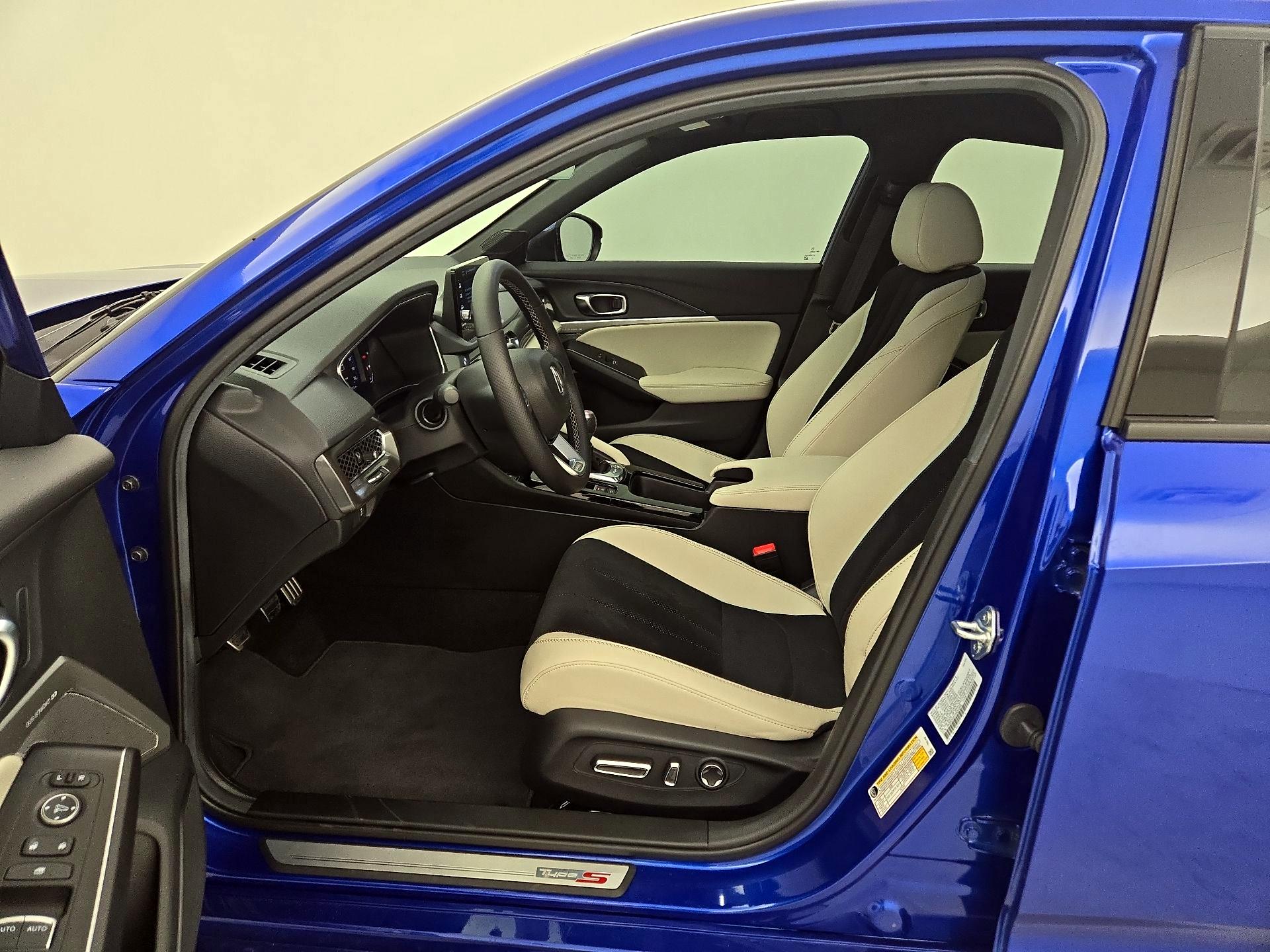 Thumbnail: 2025 Acura Integra - 9