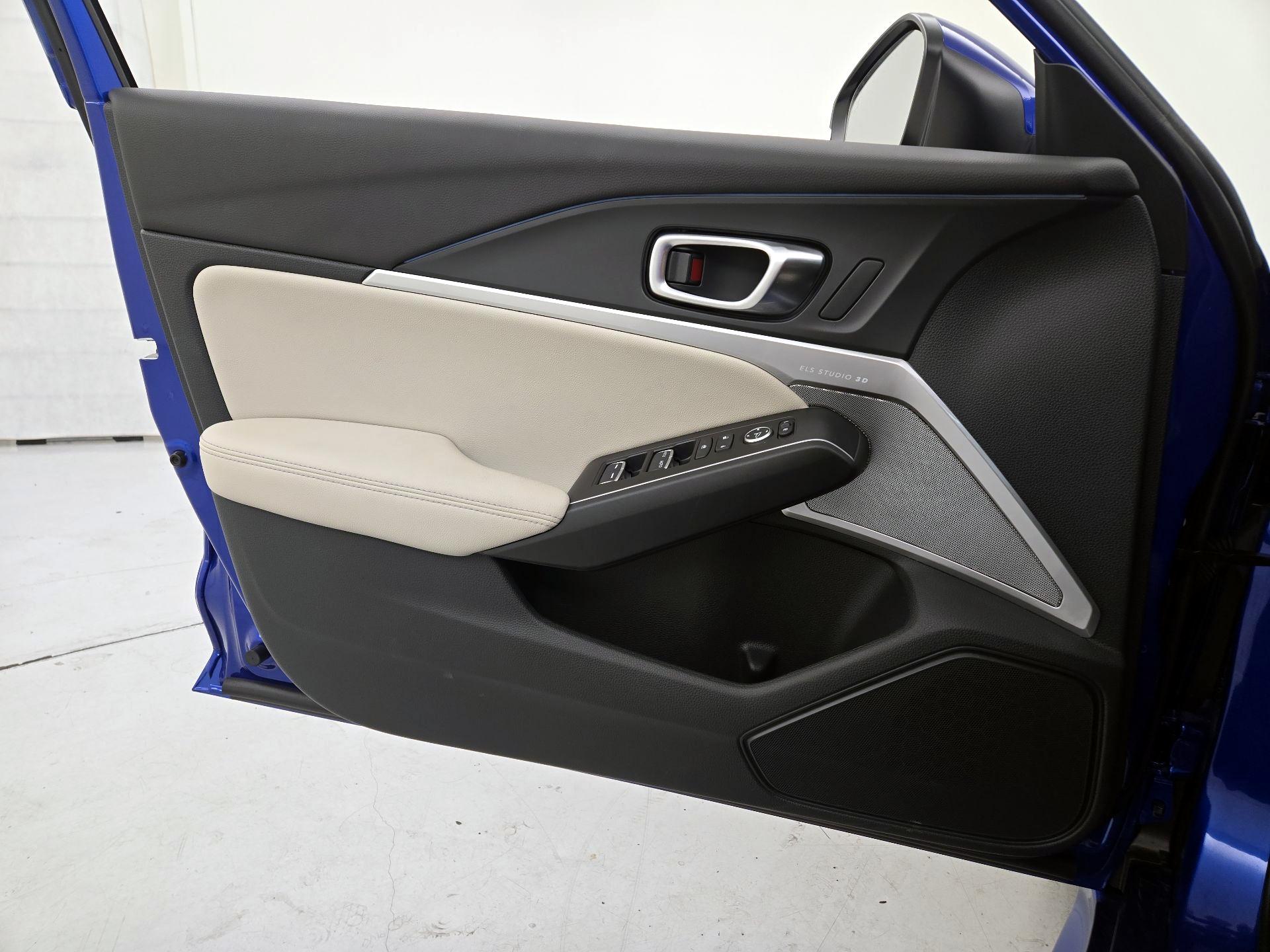 Thumbnail: 2025 Acura Integra - 10