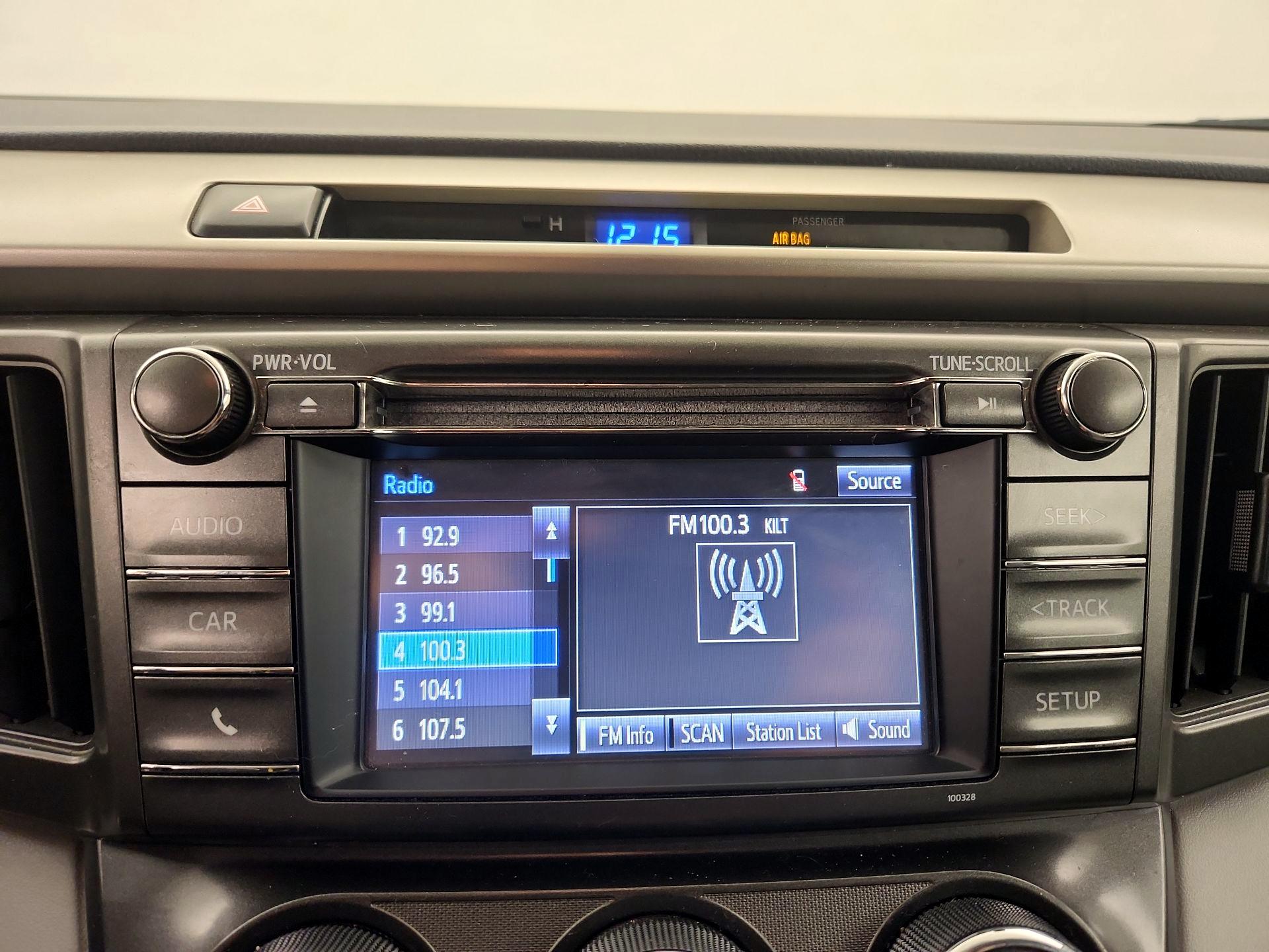 Thumbnail: 2014 Toyota RAV4 - 15