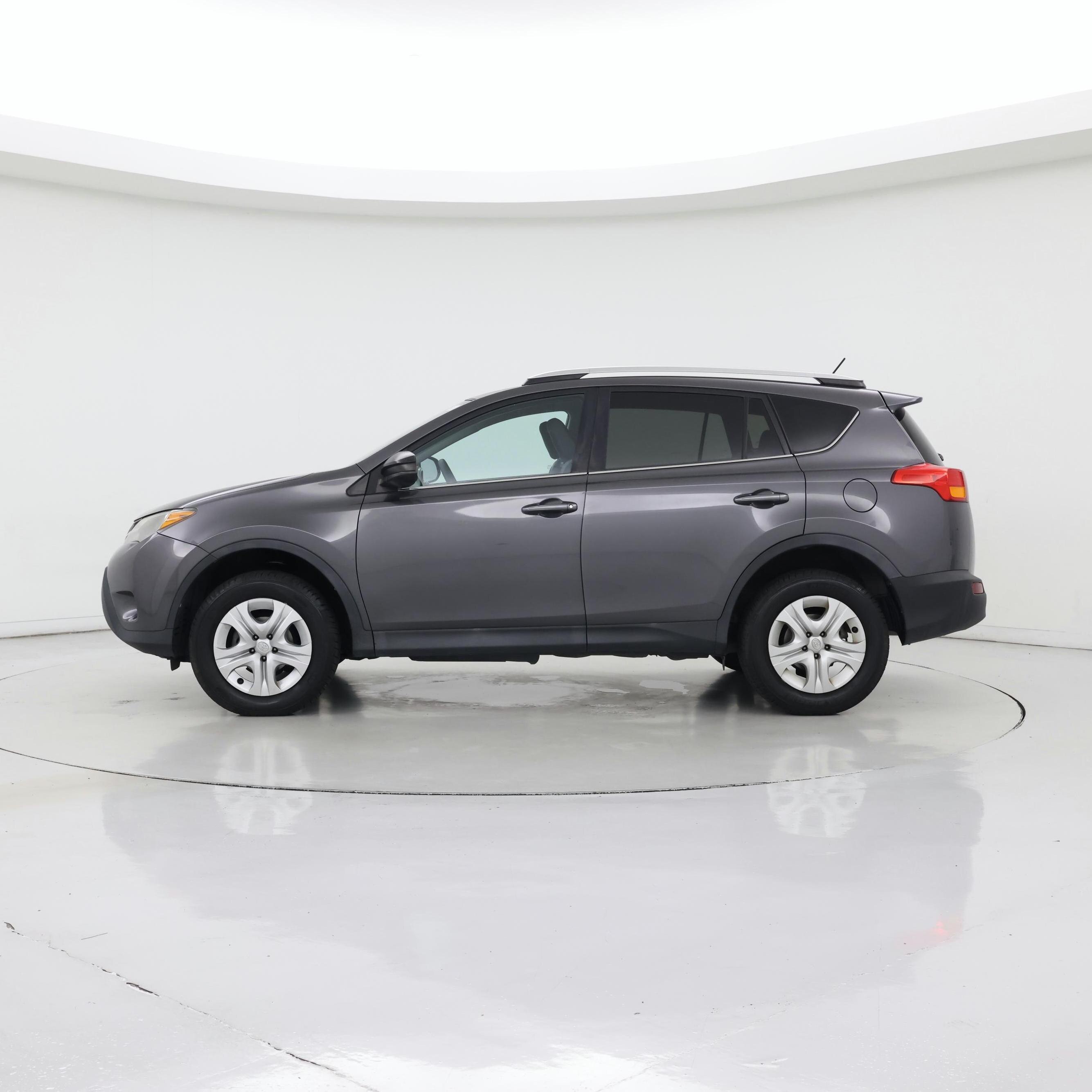 Thumbnail: 2014 Toyota RAV4 - 3