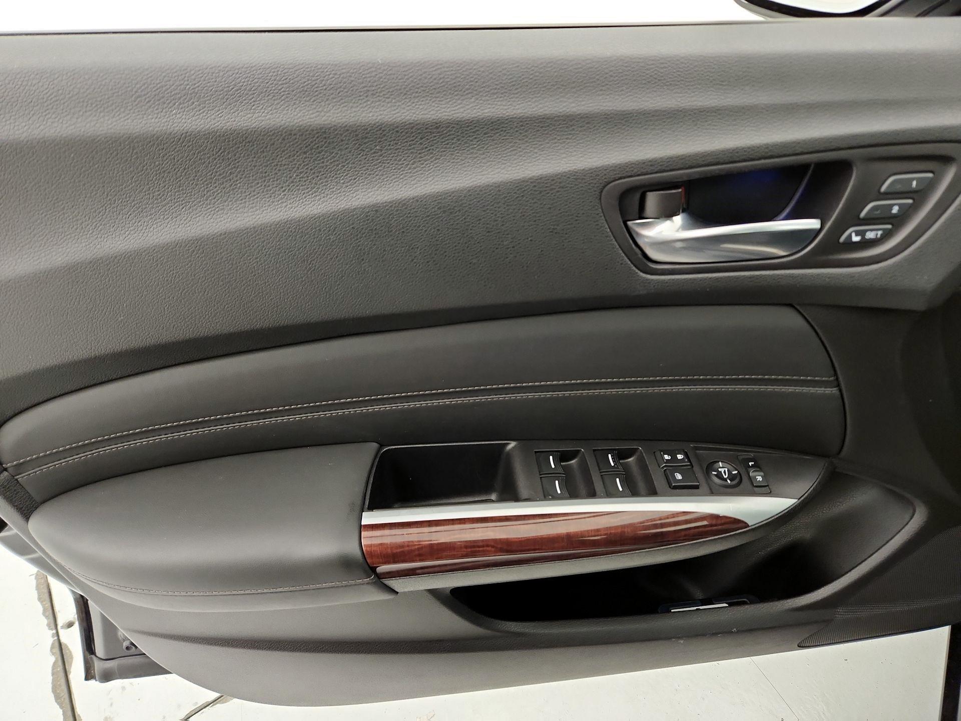 Thumbnail: 2015 Acura TLX - 12