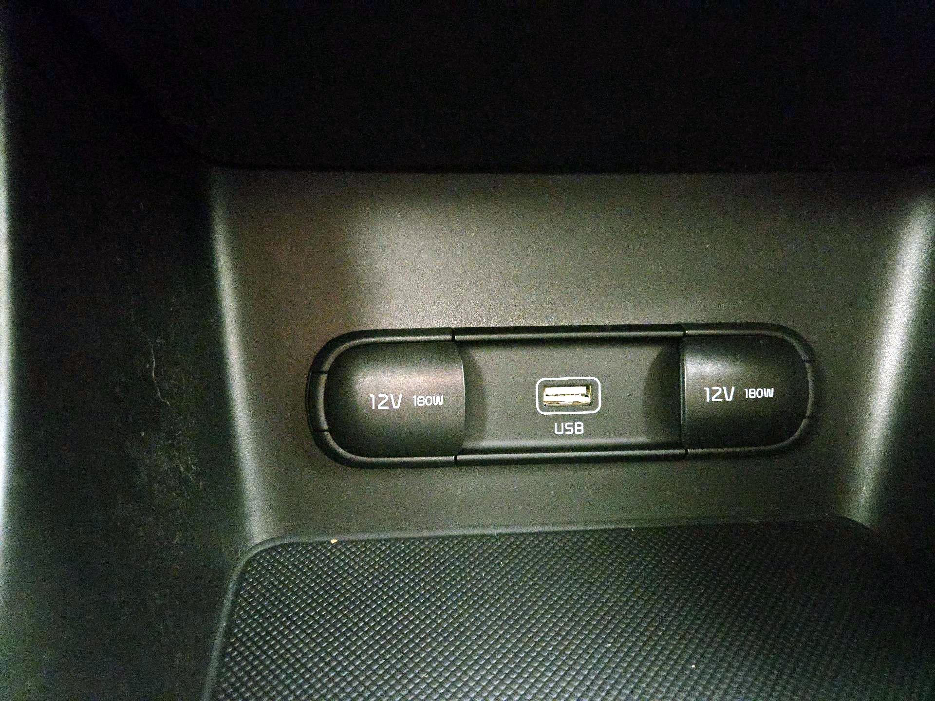 Thumbnail: 2020 Kia Sportage - 18