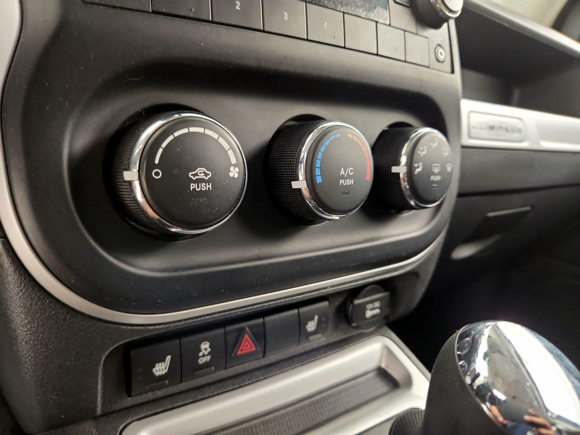 Thumbnail: 2017 Jeep Compass - 14