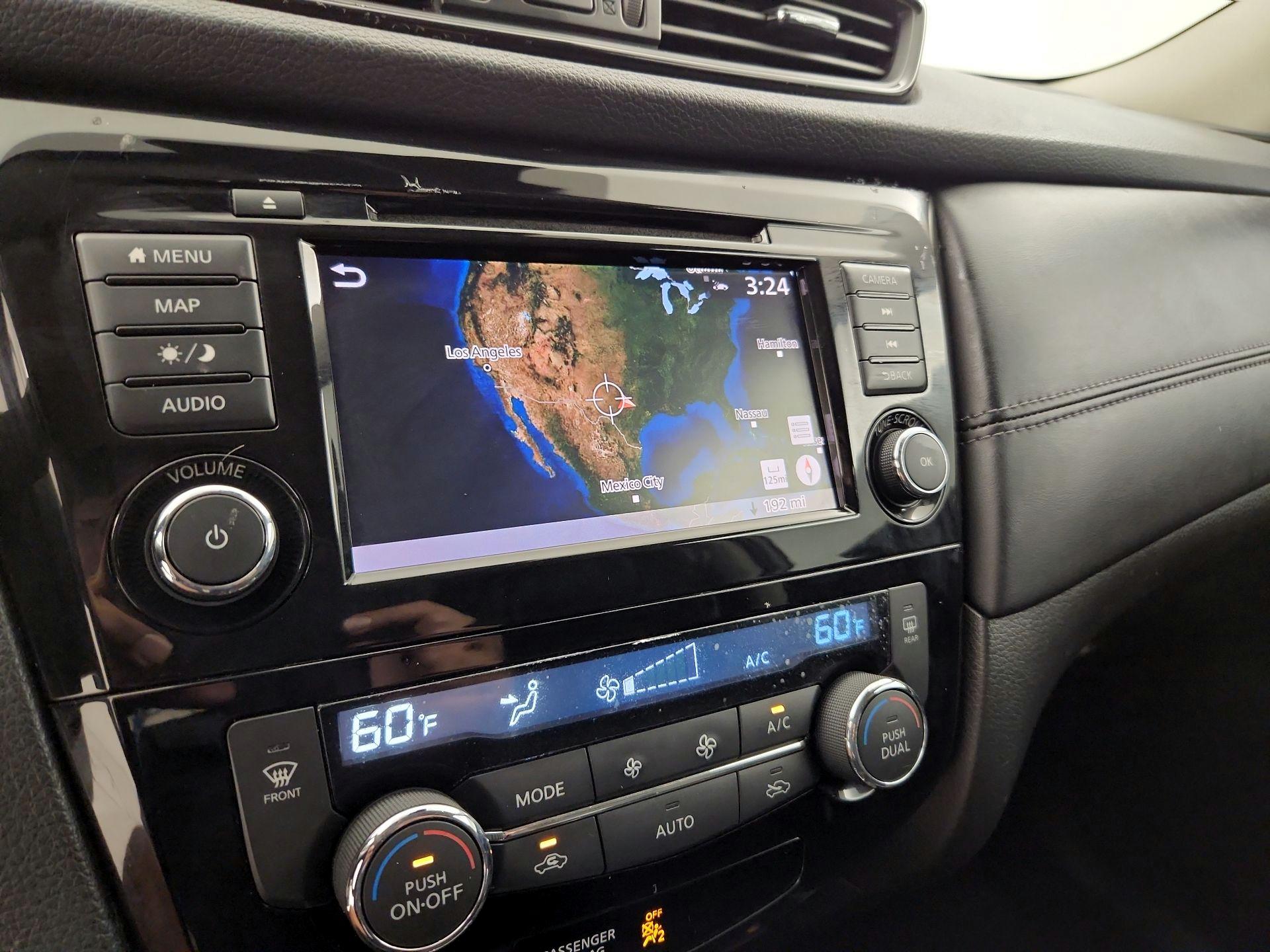 Thumbnail: 2018 Nissan Rogue - 14