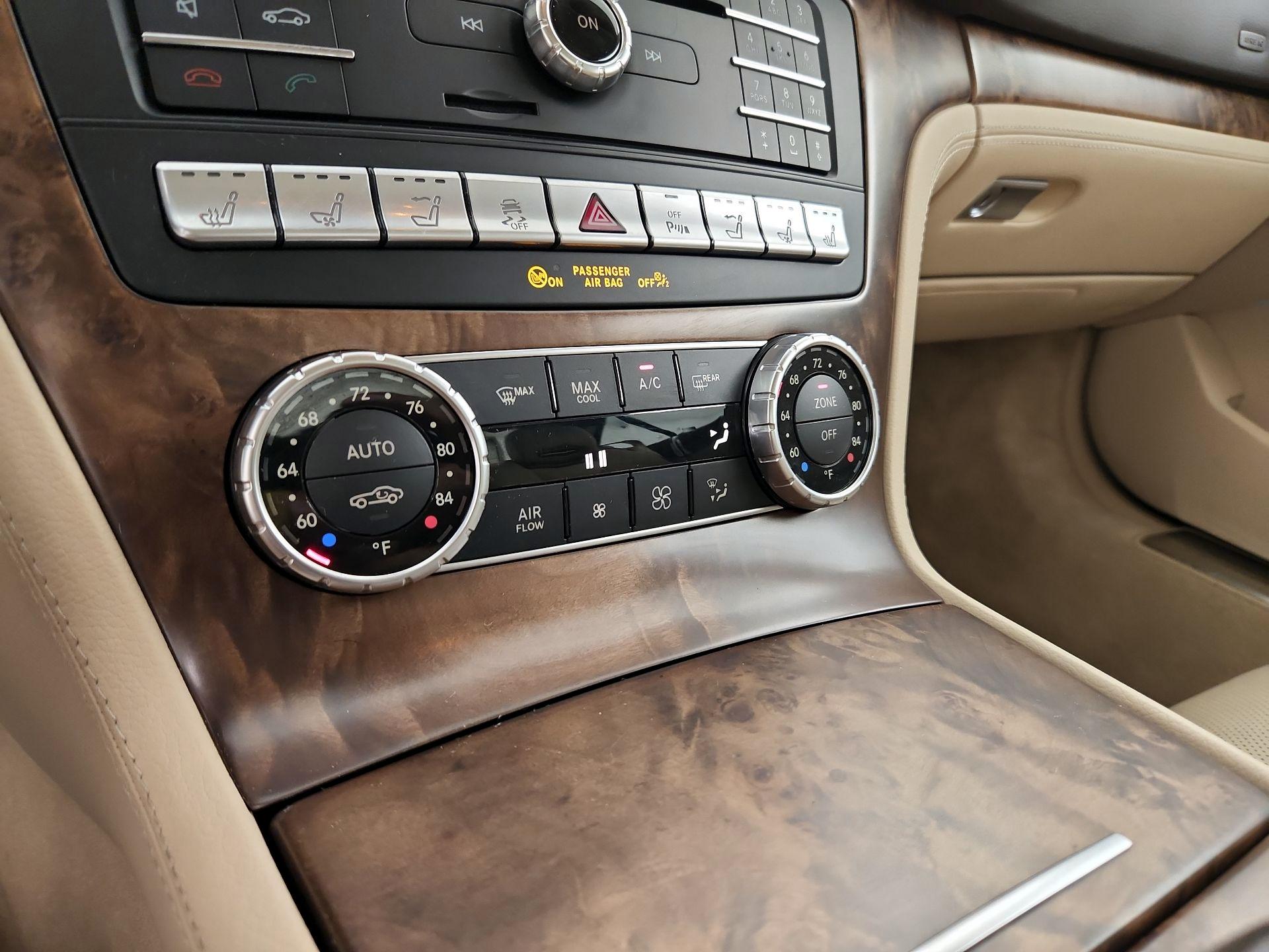 Thumbnail: 2017 Mercedes-Benz SL-Class - 16