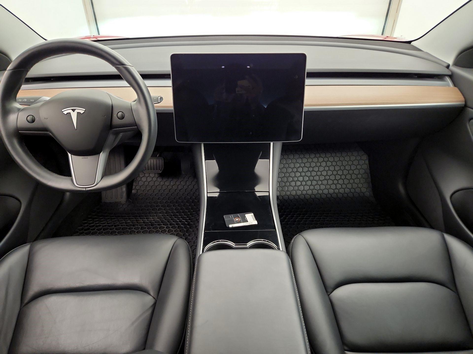 Thumbnail: 2019 Tesla Model 3 - 9