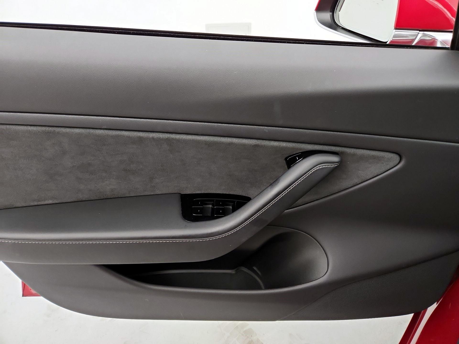 Thumbnail: 2019 Tesla Model 3 - 12