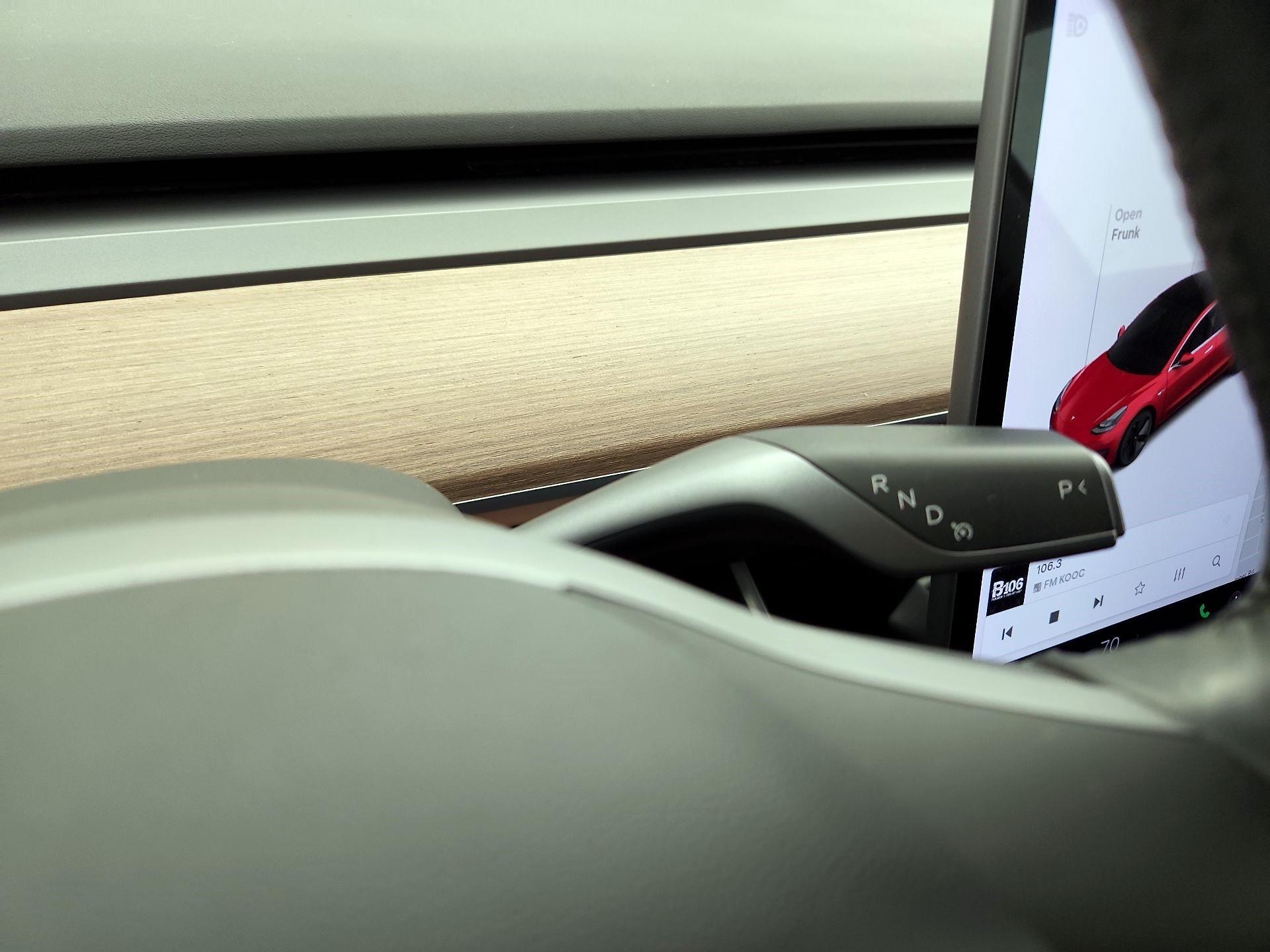 Thumbnail: 2019 Tesla Model 3 - 17