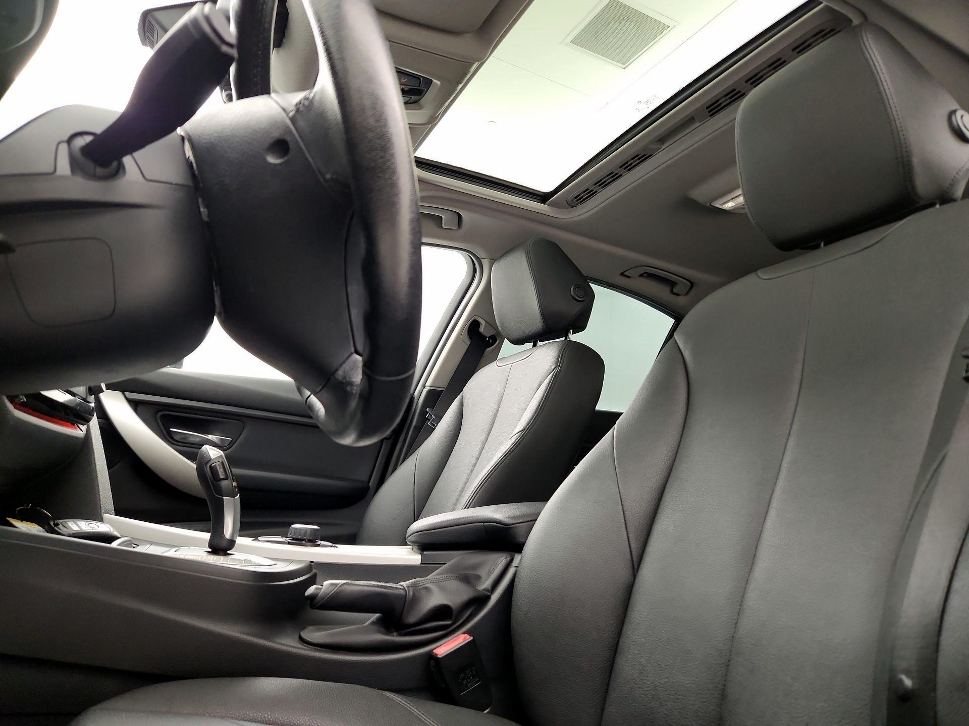 Thumbnail: 2018 BMW 3 Series - 19