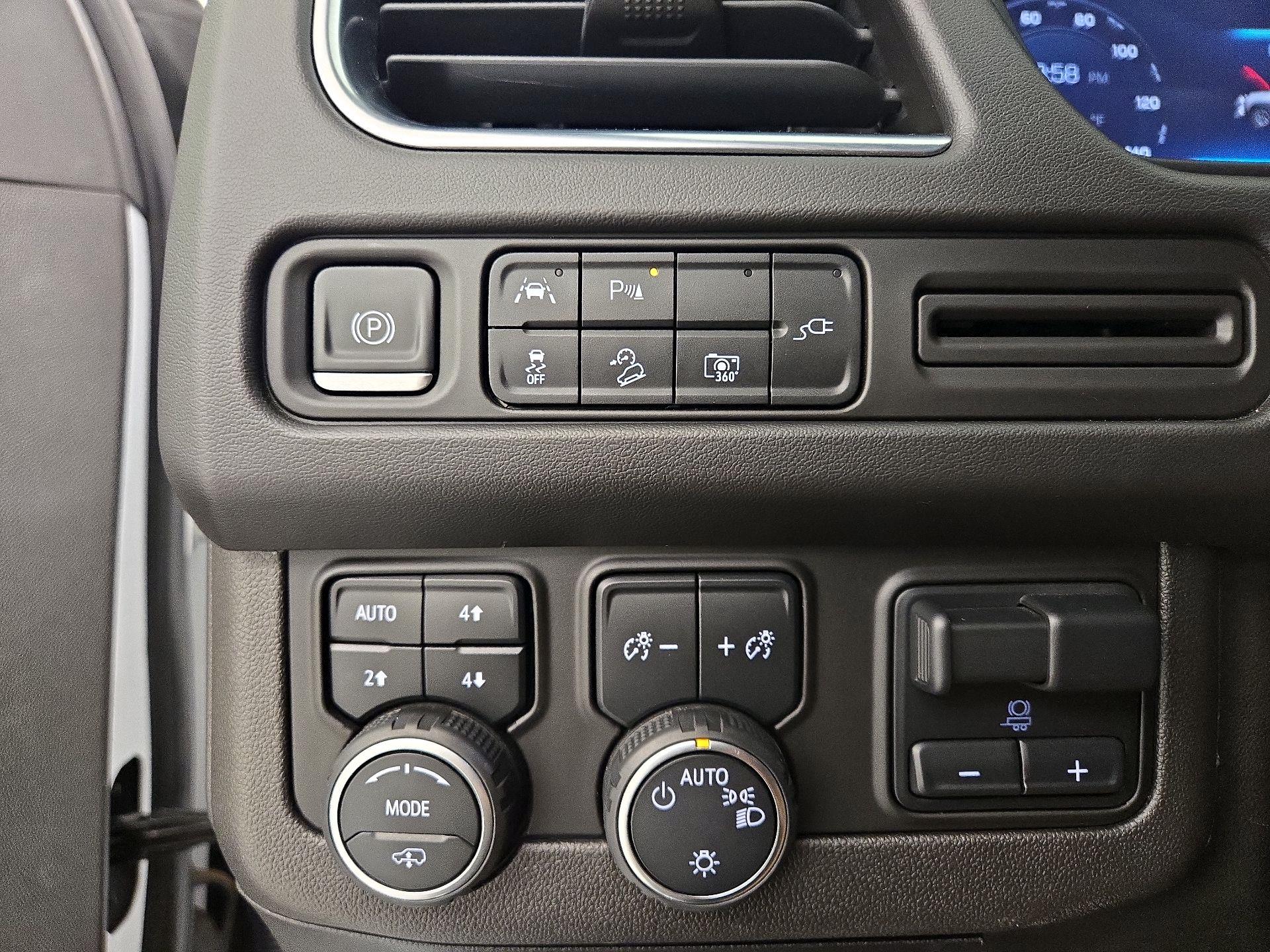 Thumbnail: 2022 Chevrolet Tahoe - 11