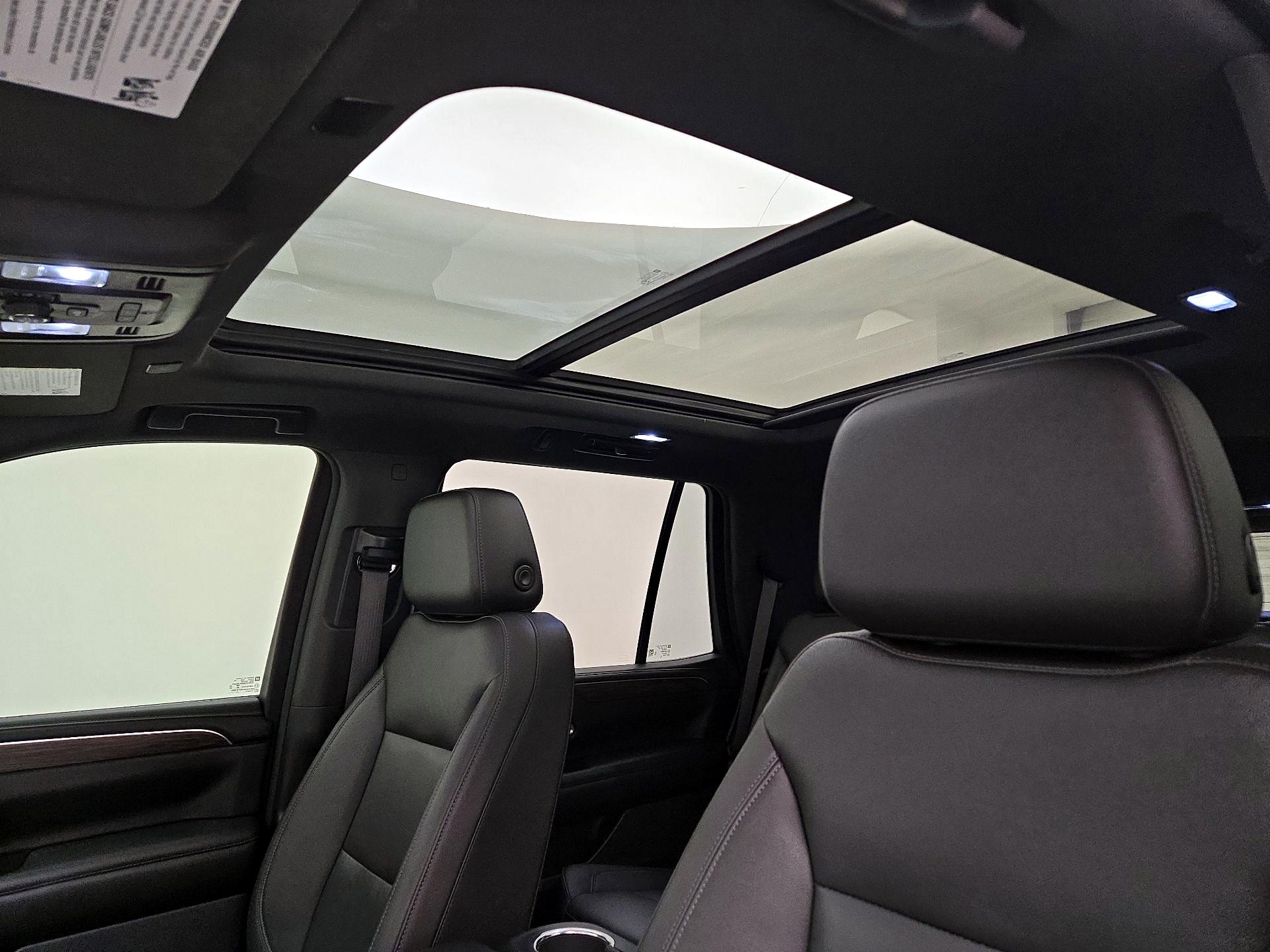 Thumbnail: 2022 Chevrolet Tahoe - 18