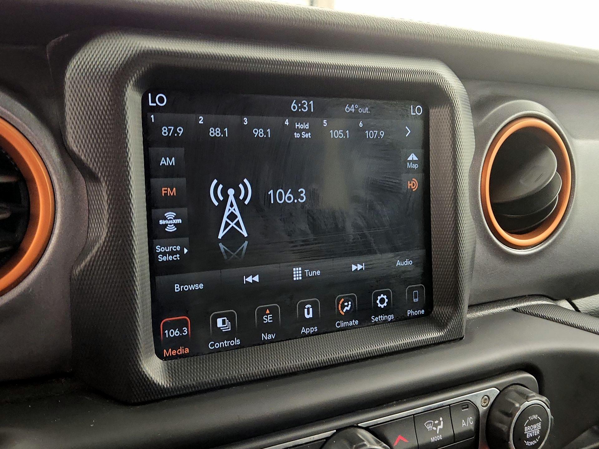 Thumbnail: 2020 Jeep Gladiator - 16