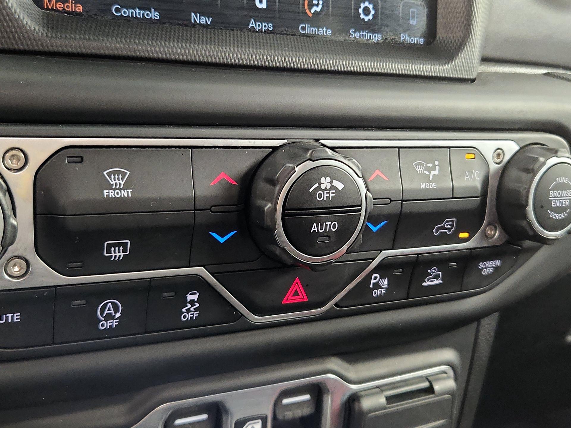 Thumbnail: 2020 Jeep Gladiator - 17