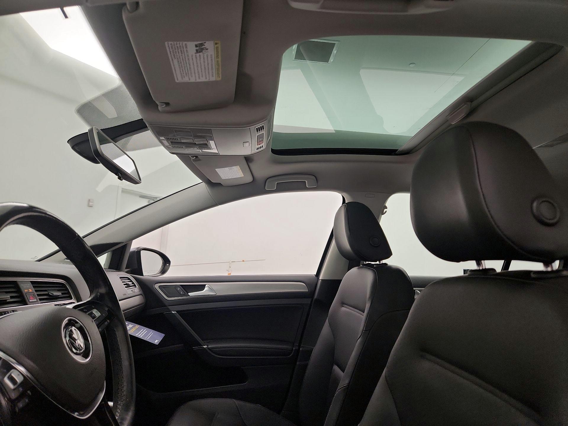 Thumbnail: 2015 Volkswagen Golf - 19