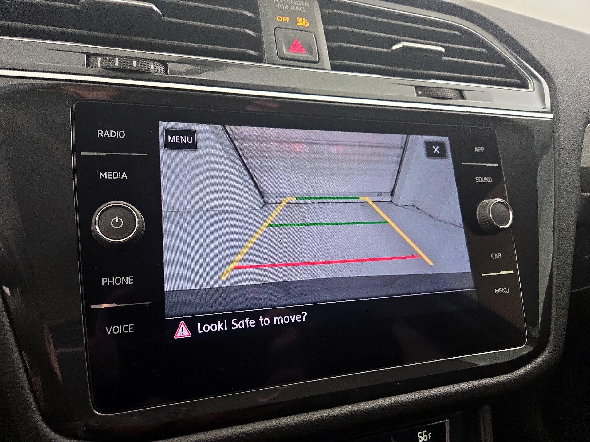 Thumbnail: 2020 Volkswagen Tiguan - 14