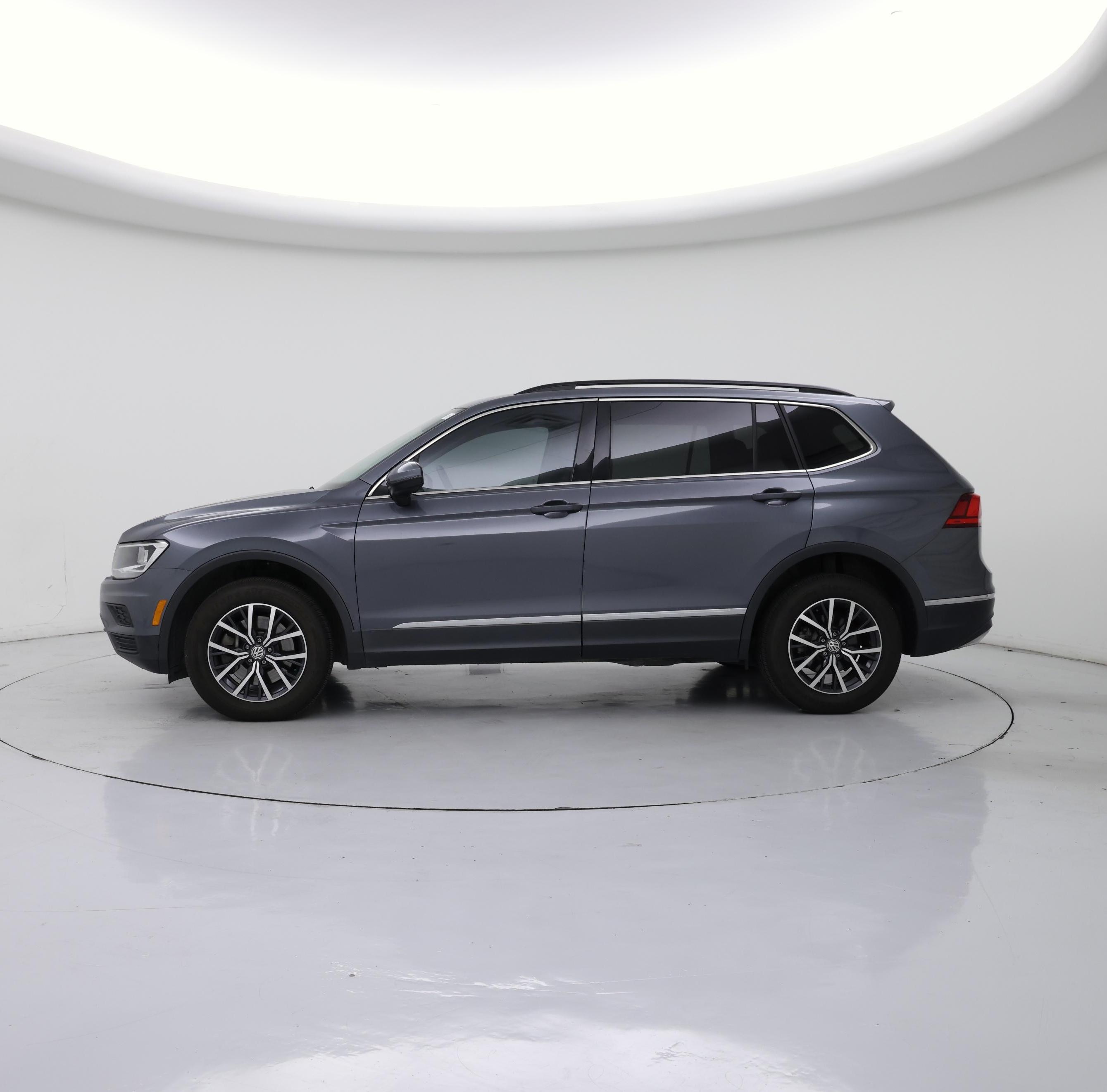 Thumbnail: 2020 Volkswagen Tiguan - 3