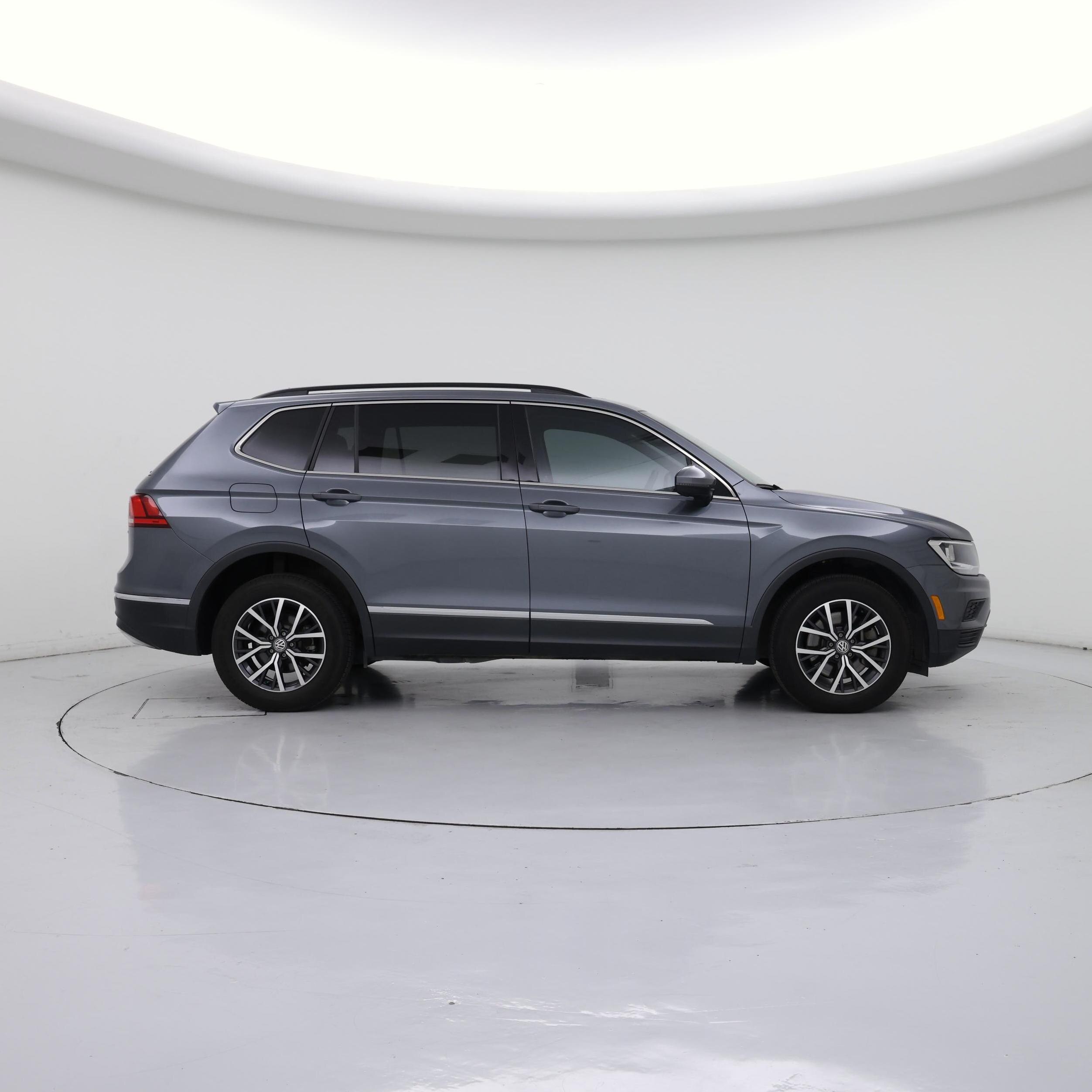Thumbnail: 2020 Volkswagen Tiguan - 7