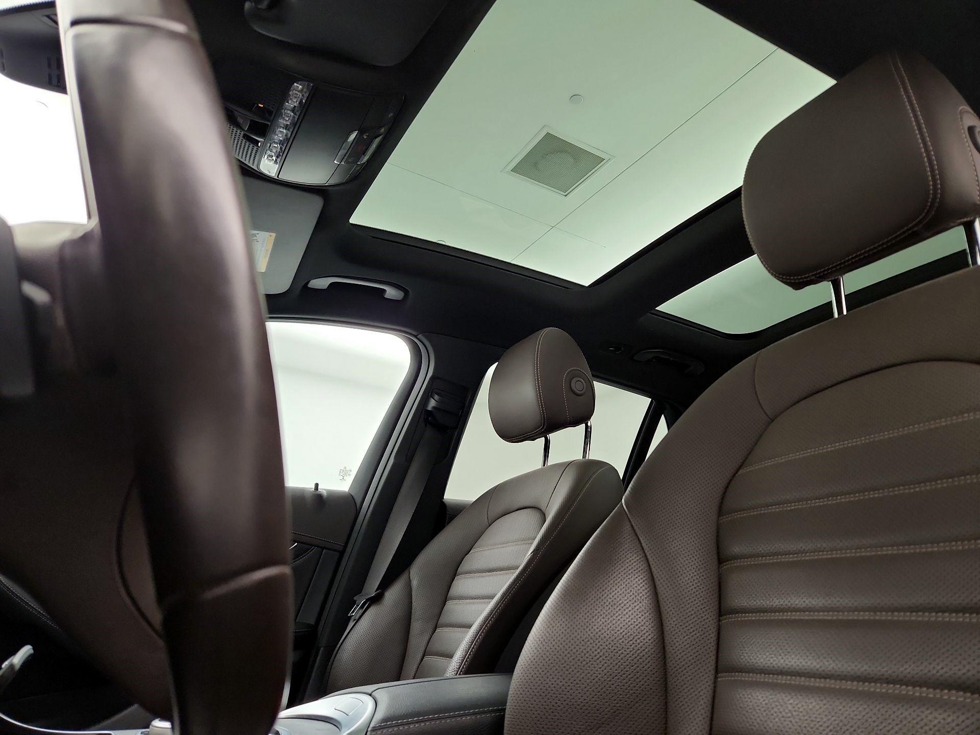 Thumbnail: 2018 Mercedes-Benz GLC - 19