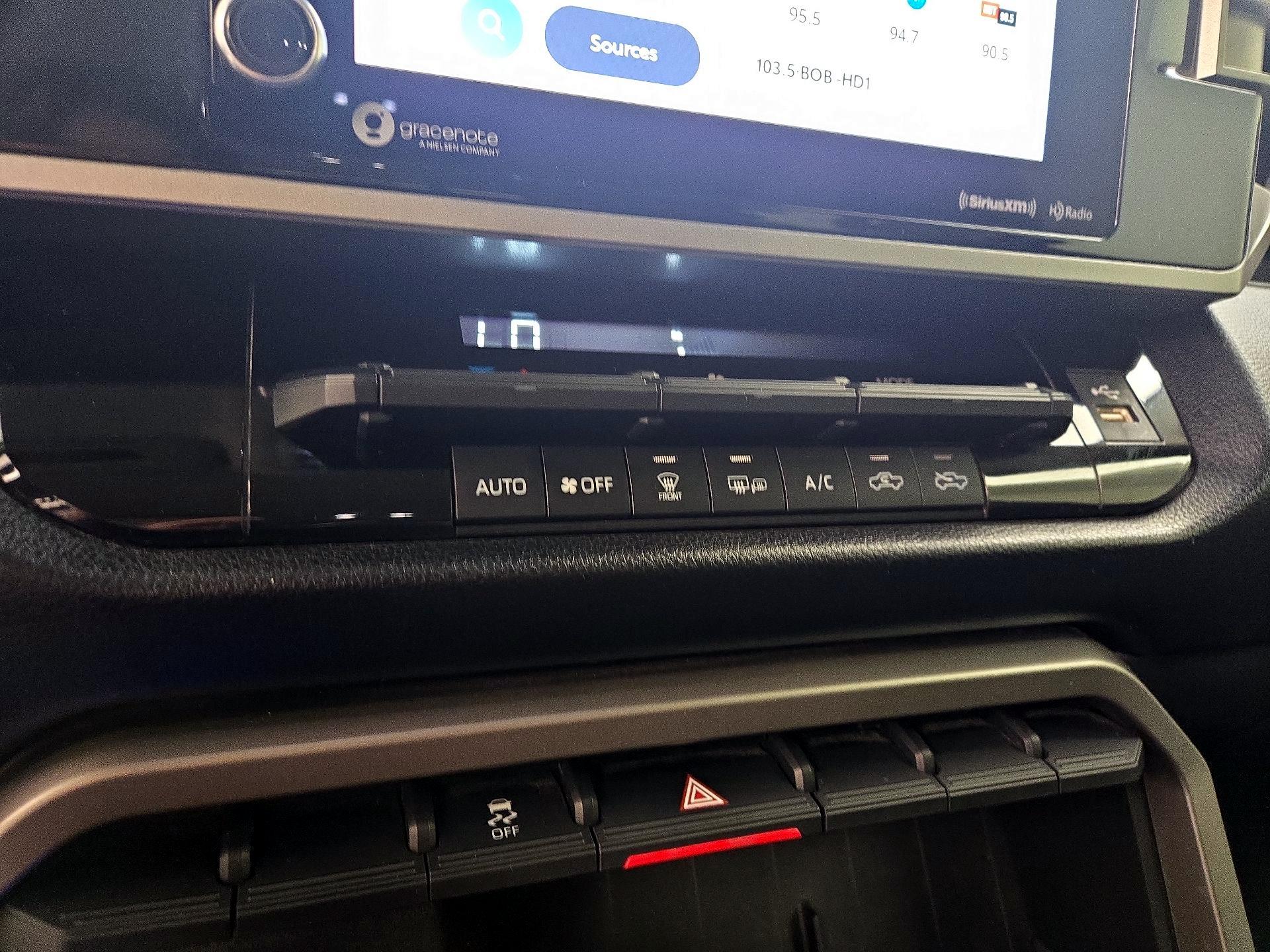 Thumbnail: 2022 Toyota Tundra - 16