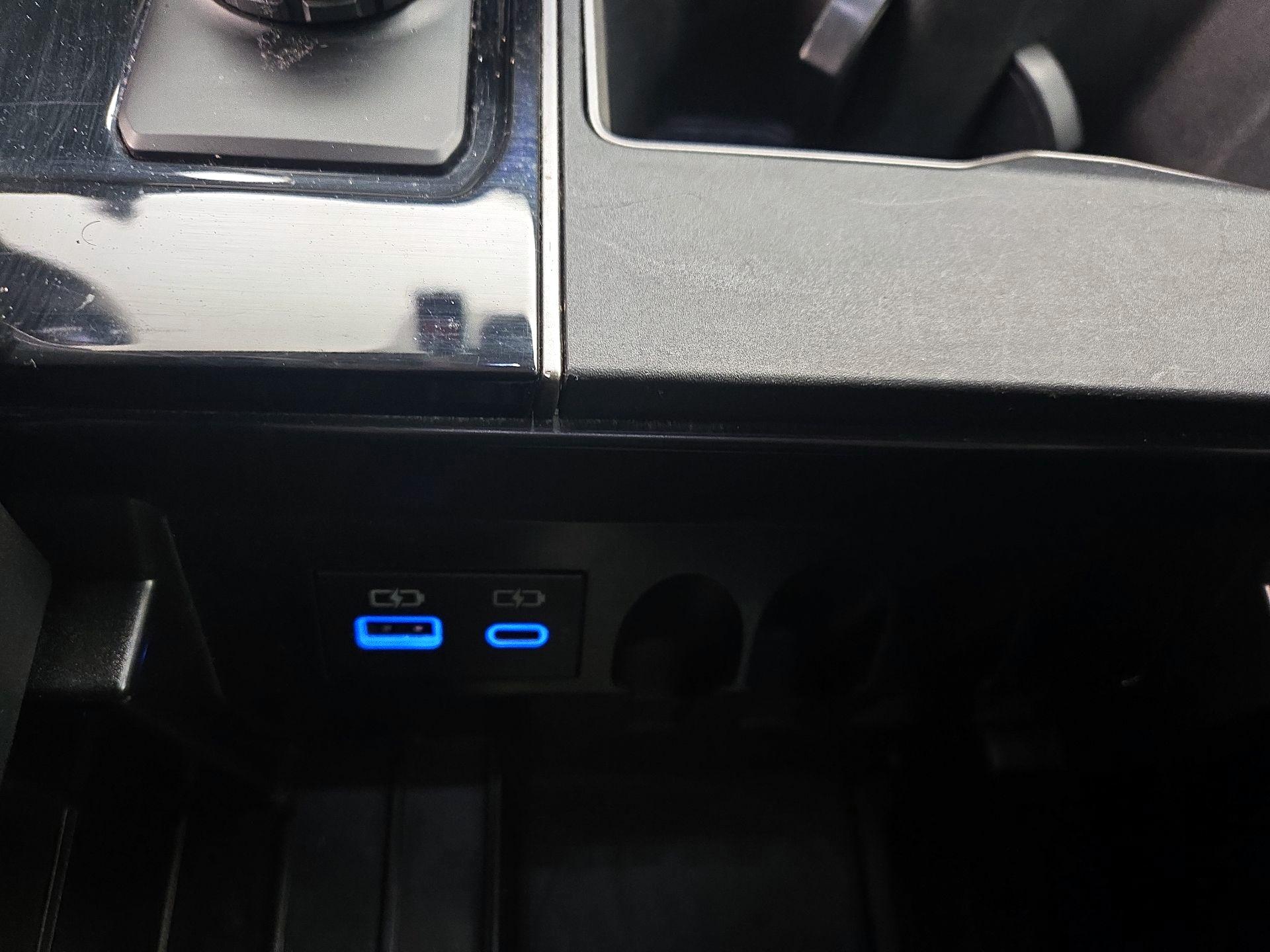 Thumbnail: 2022 Toyota Tundra - 18